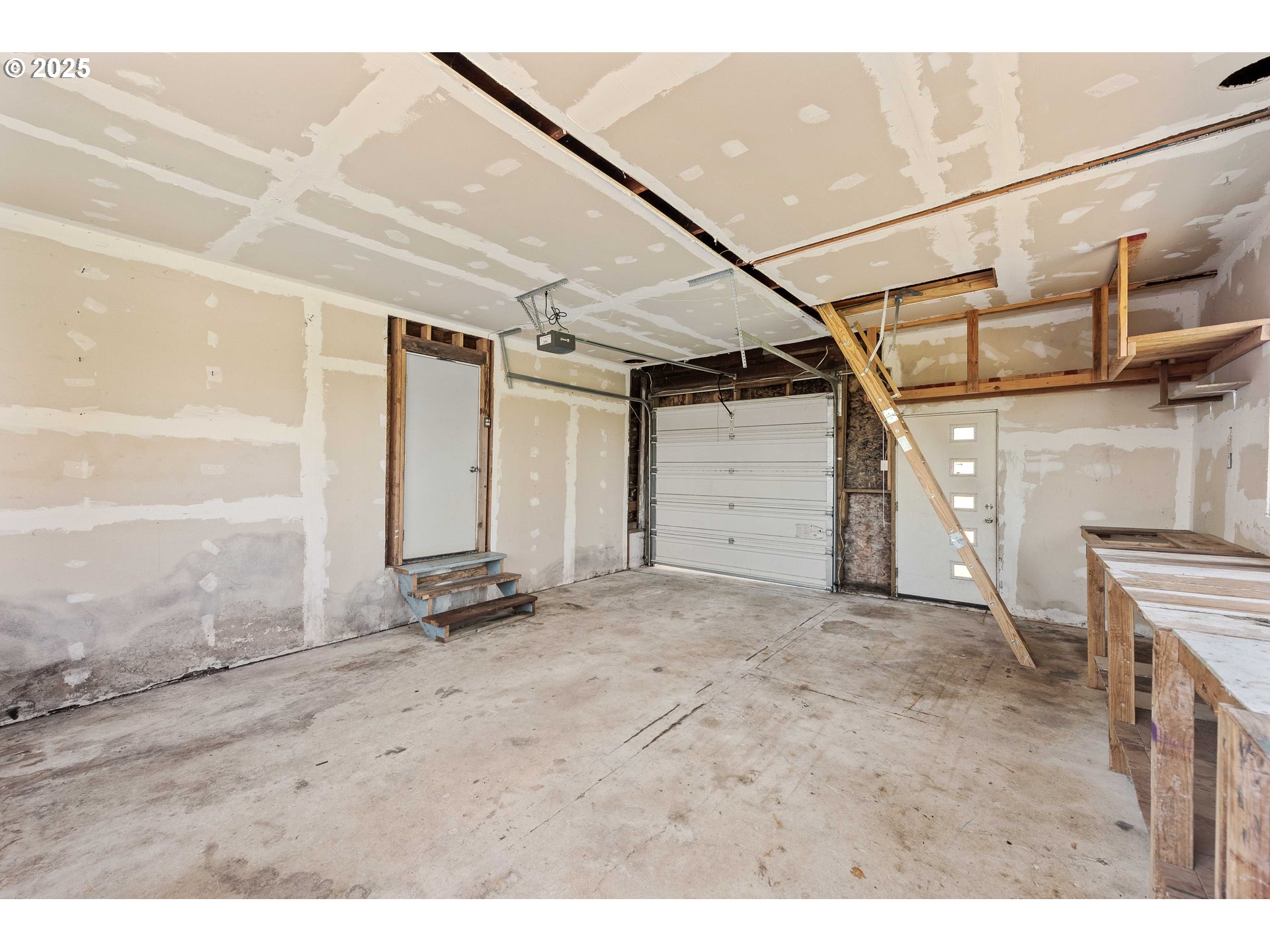 584 Exchange St Property Photo 47