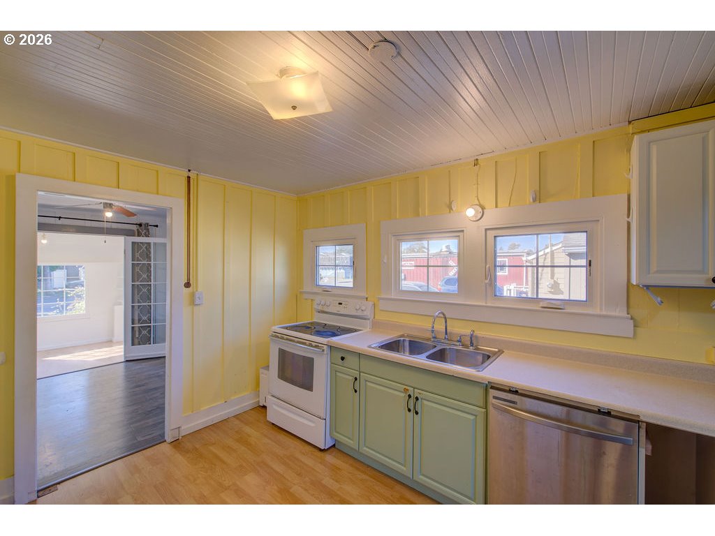 4506 Pacific Way Property Photo 13