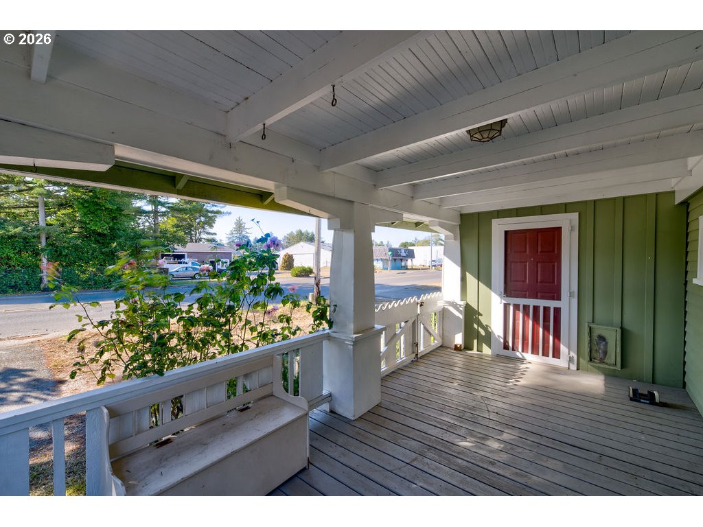 4506 Pacific Way Property Photo 28