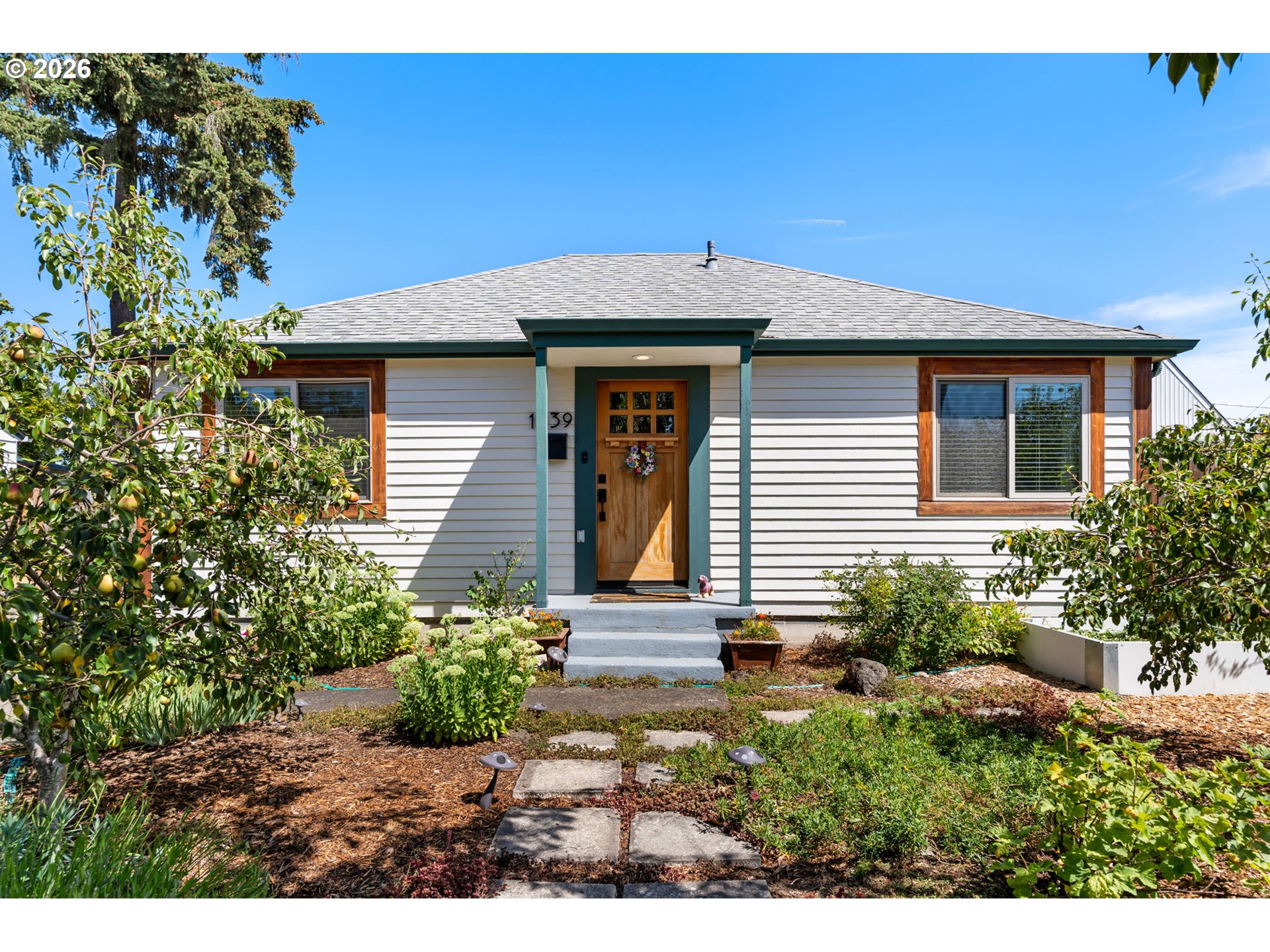 1039 4th St Property Photo 1