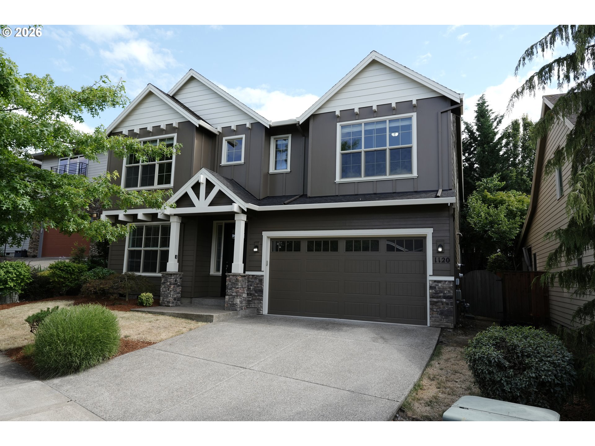 1120 Lilac St Property Photo 1