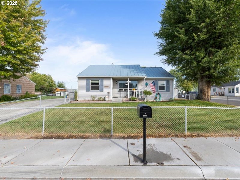 455 E Sunset Dr Property Photo 2