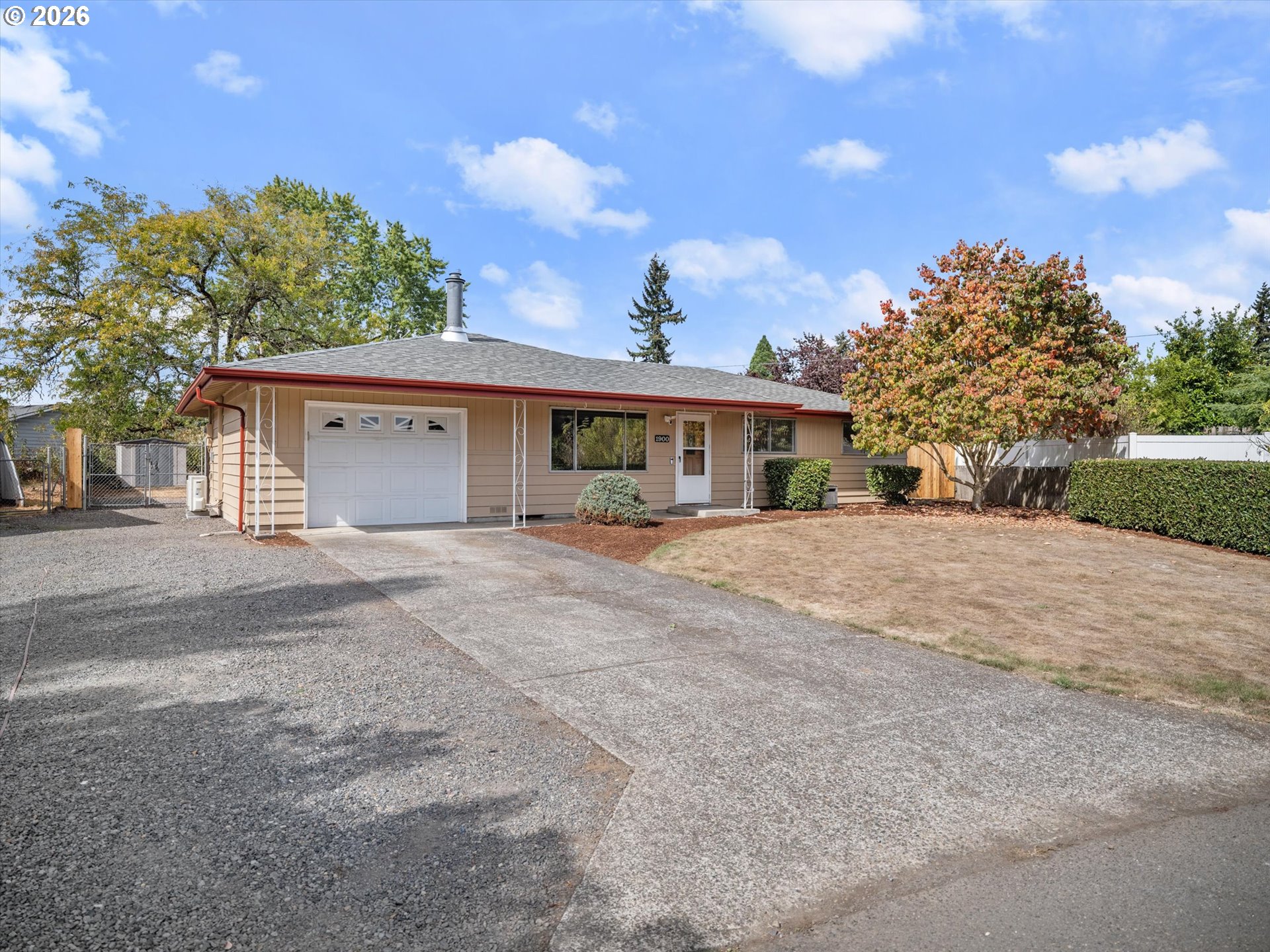 1900 BERGERON CT