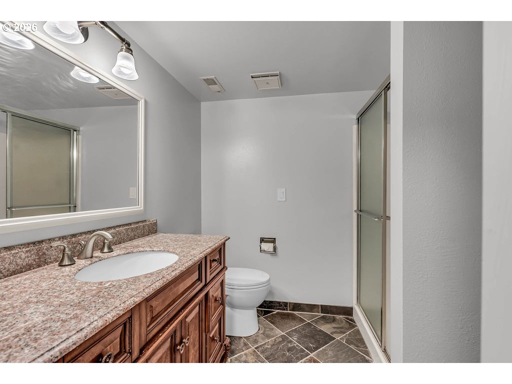 18485 Ne Smith Rd Property Photo 26