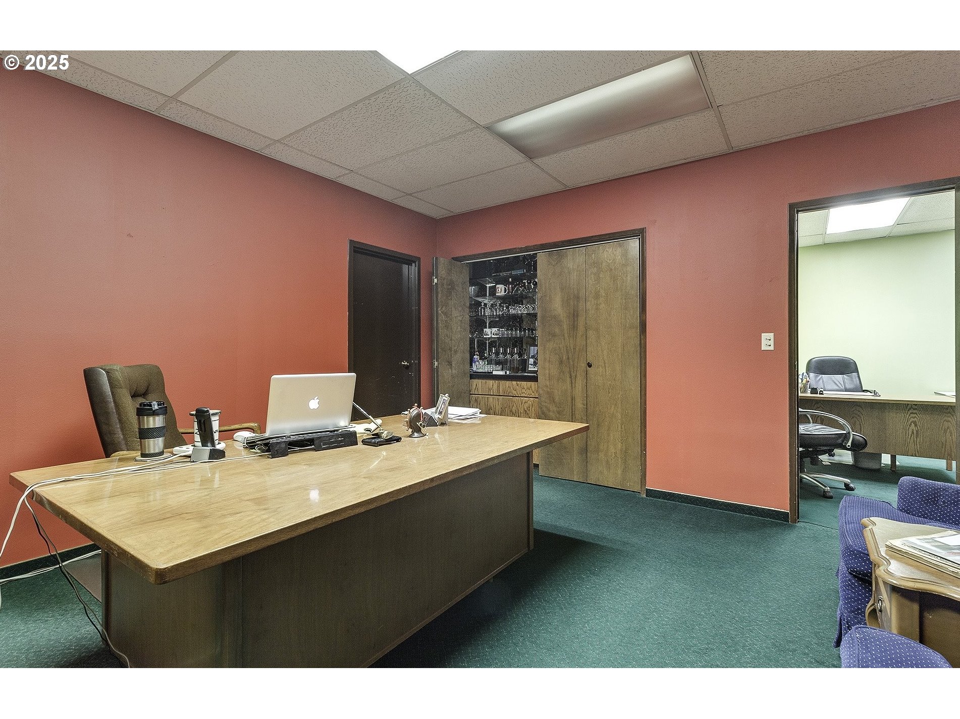 1105 N Riverside Ave Property Photo 17