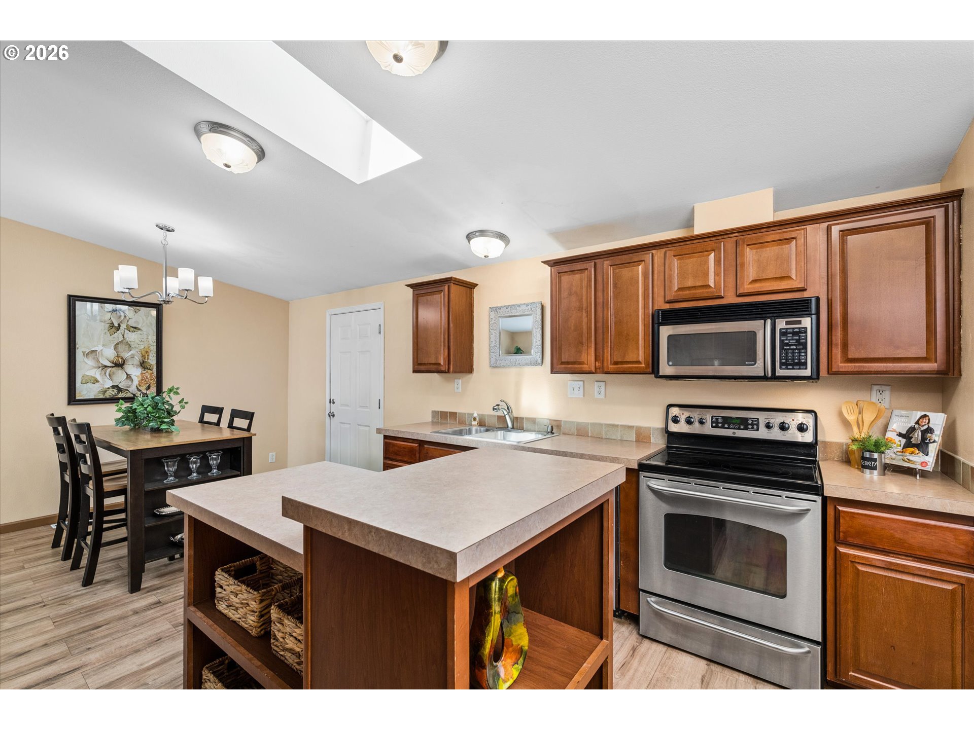 2416 Maia Loop Property Photo 14