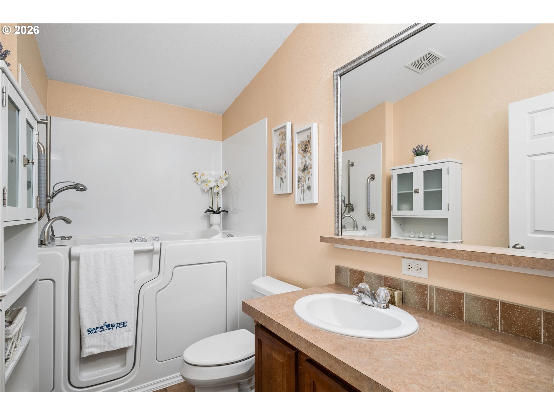 2416 Maia Loop Property Photo 31