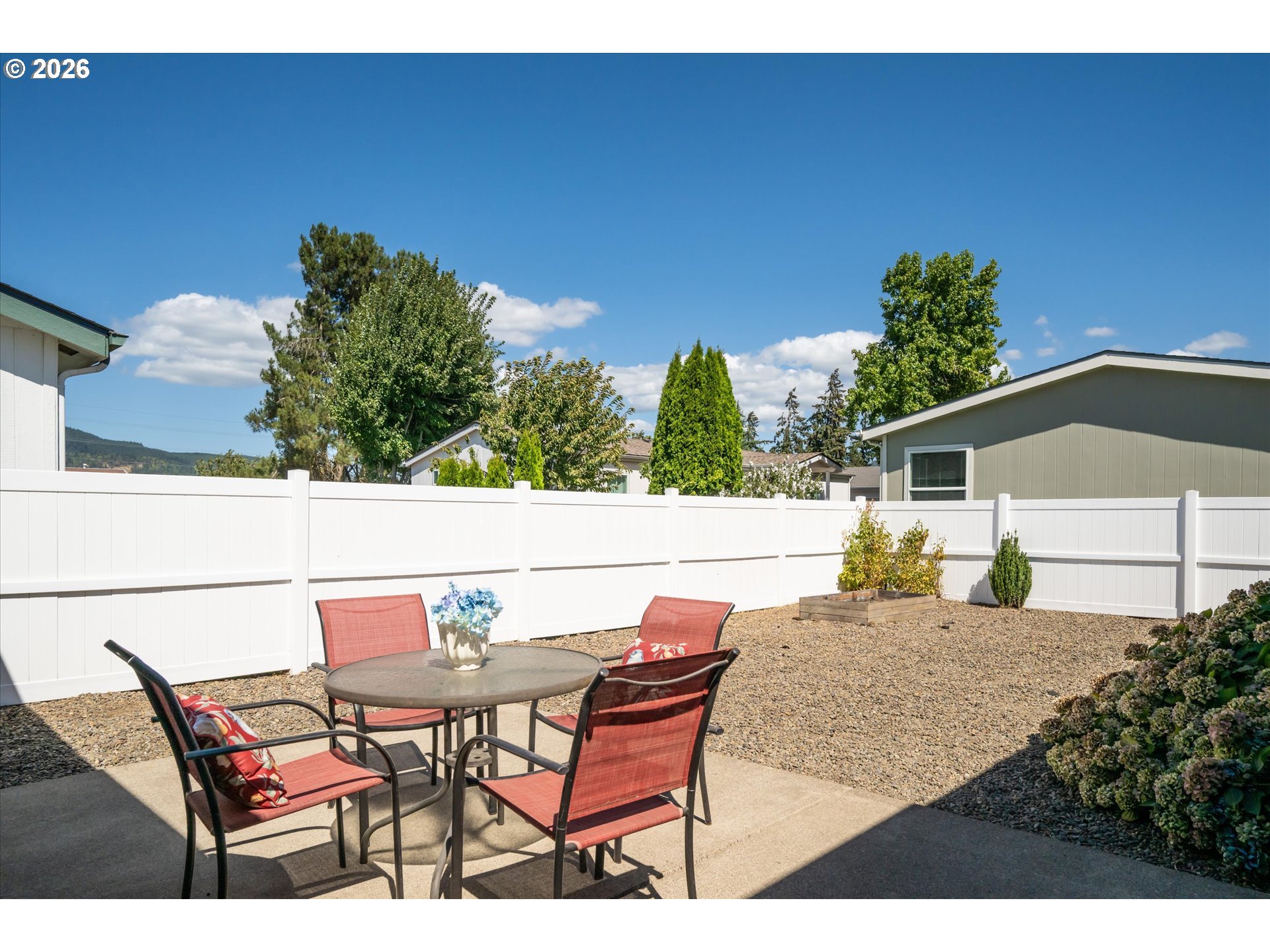 2416 Maia Loop Property Photo 35