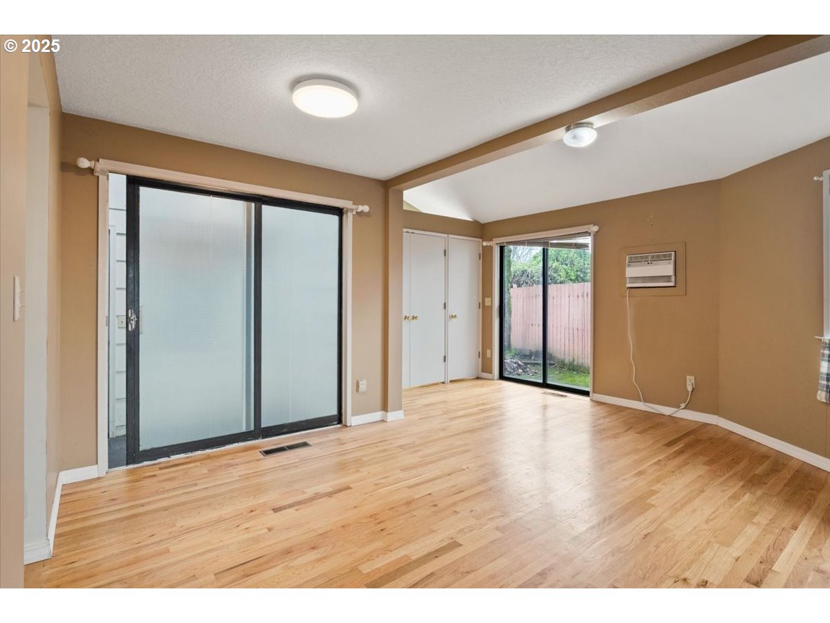 1444 Umpqua Ct Property Photo 5