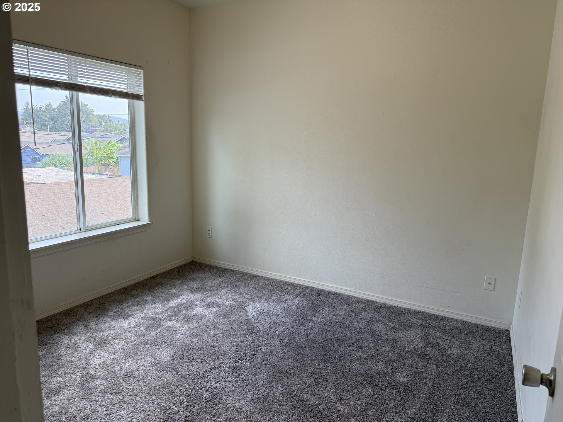 106 17th Ave Property Photo 9