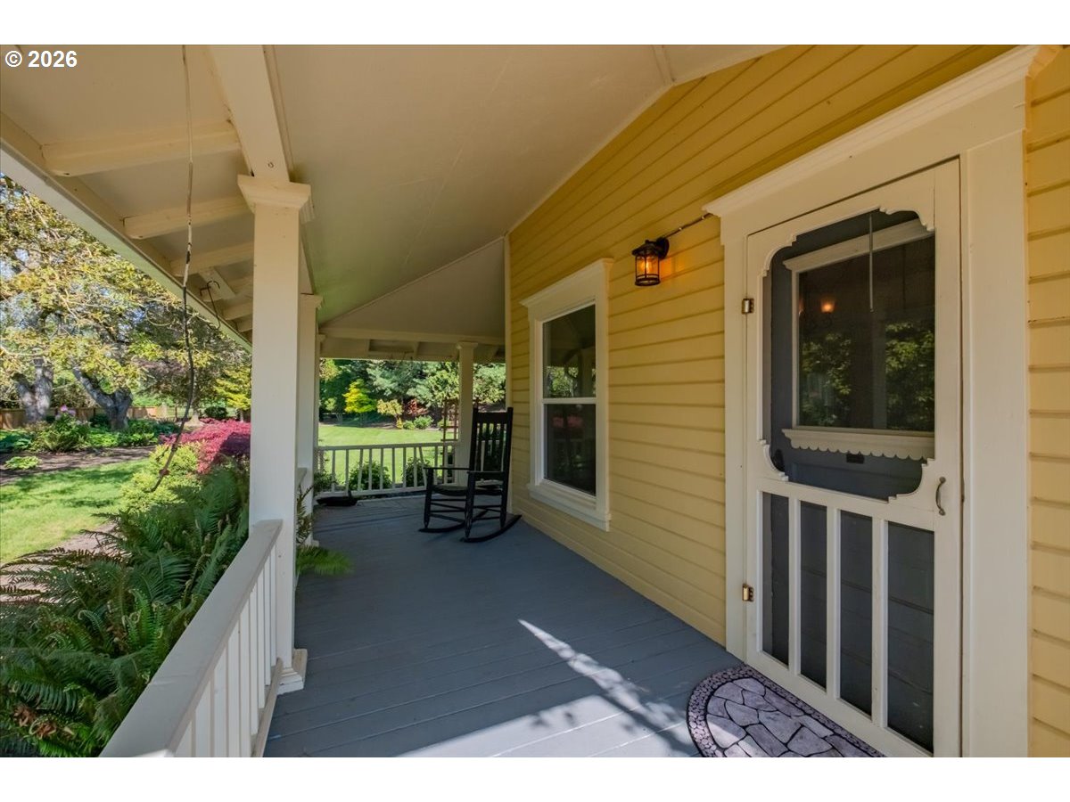 27536 Pearl St Property Photo 5