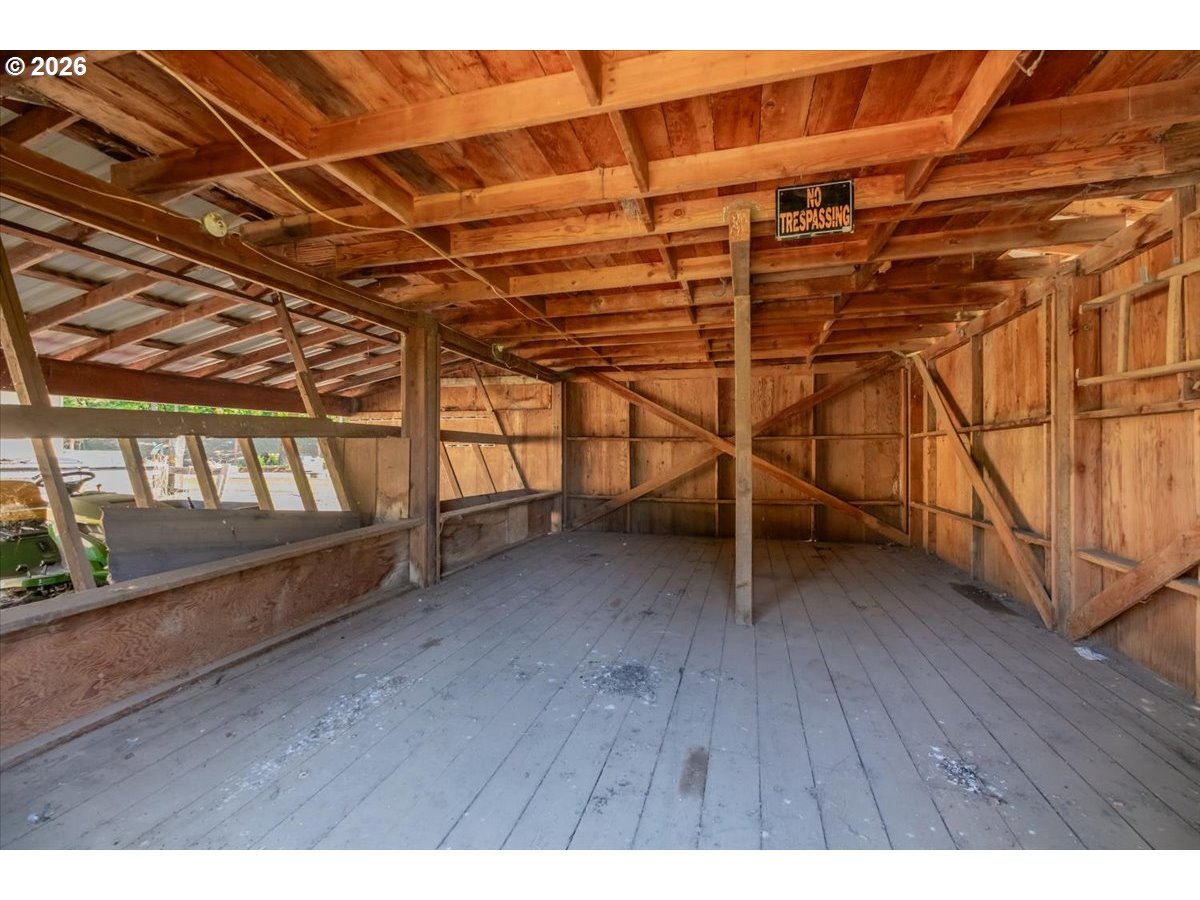 27536 Pearl St Property Photo 46