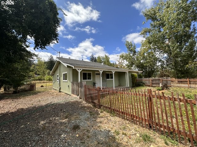 226 South Ave Property Photo 3