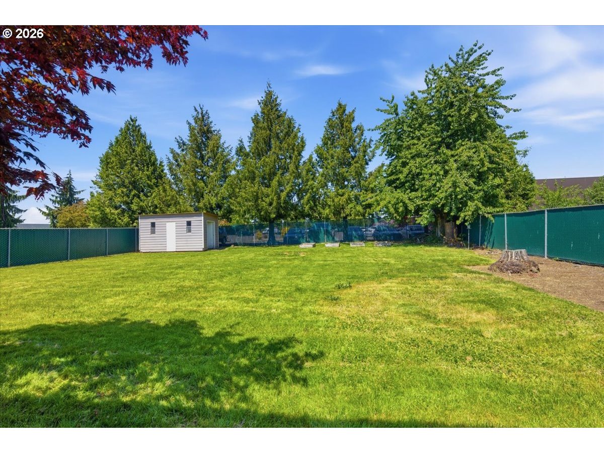 4061 Glendale Ave Ne Property Photo 30