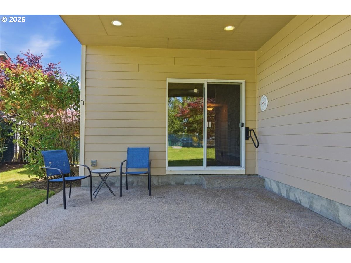 4061 Glendale Ave Ne Property Photo 35
