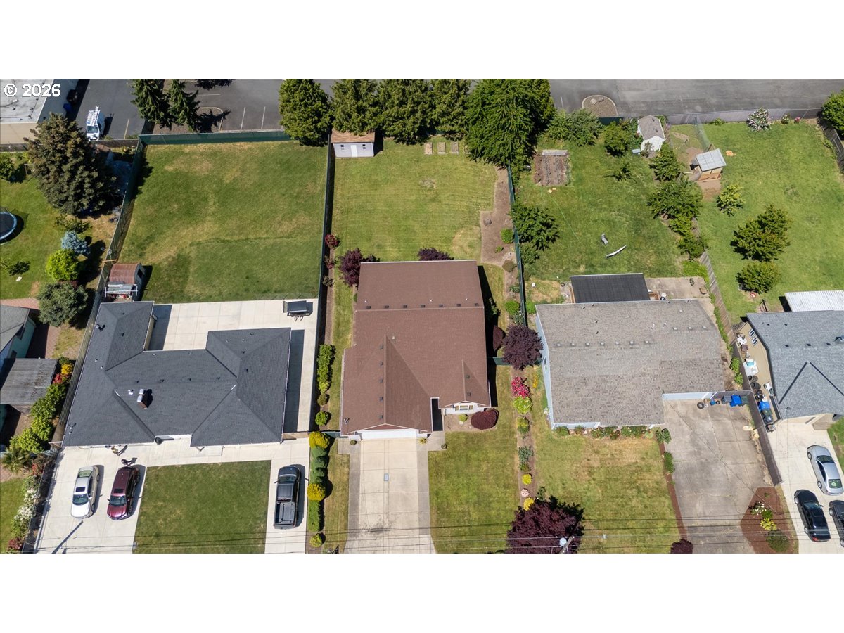 4061 Glendale Ave Ne Property Photo 40