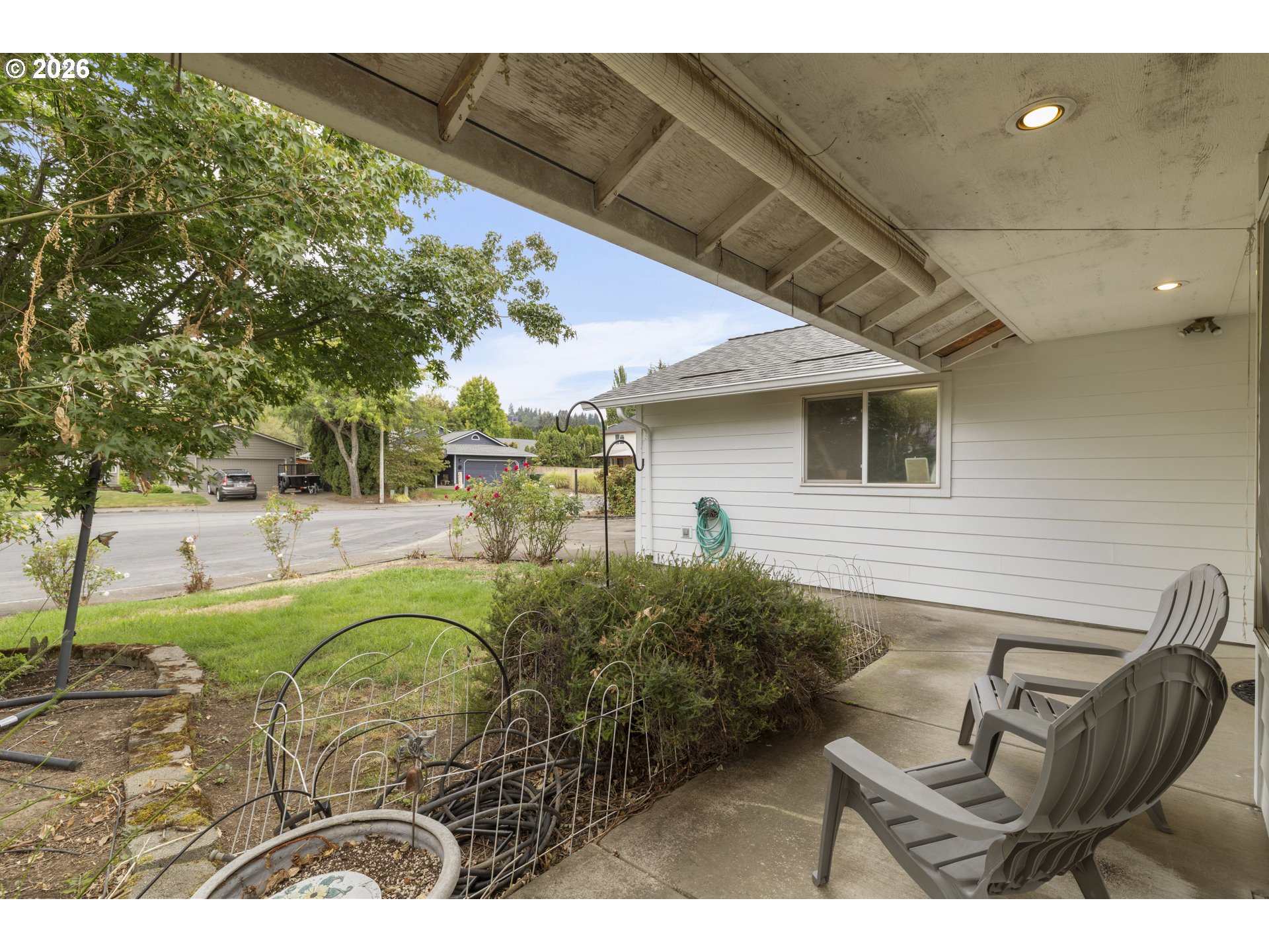 1143 Sw James Ct Property Photo 4