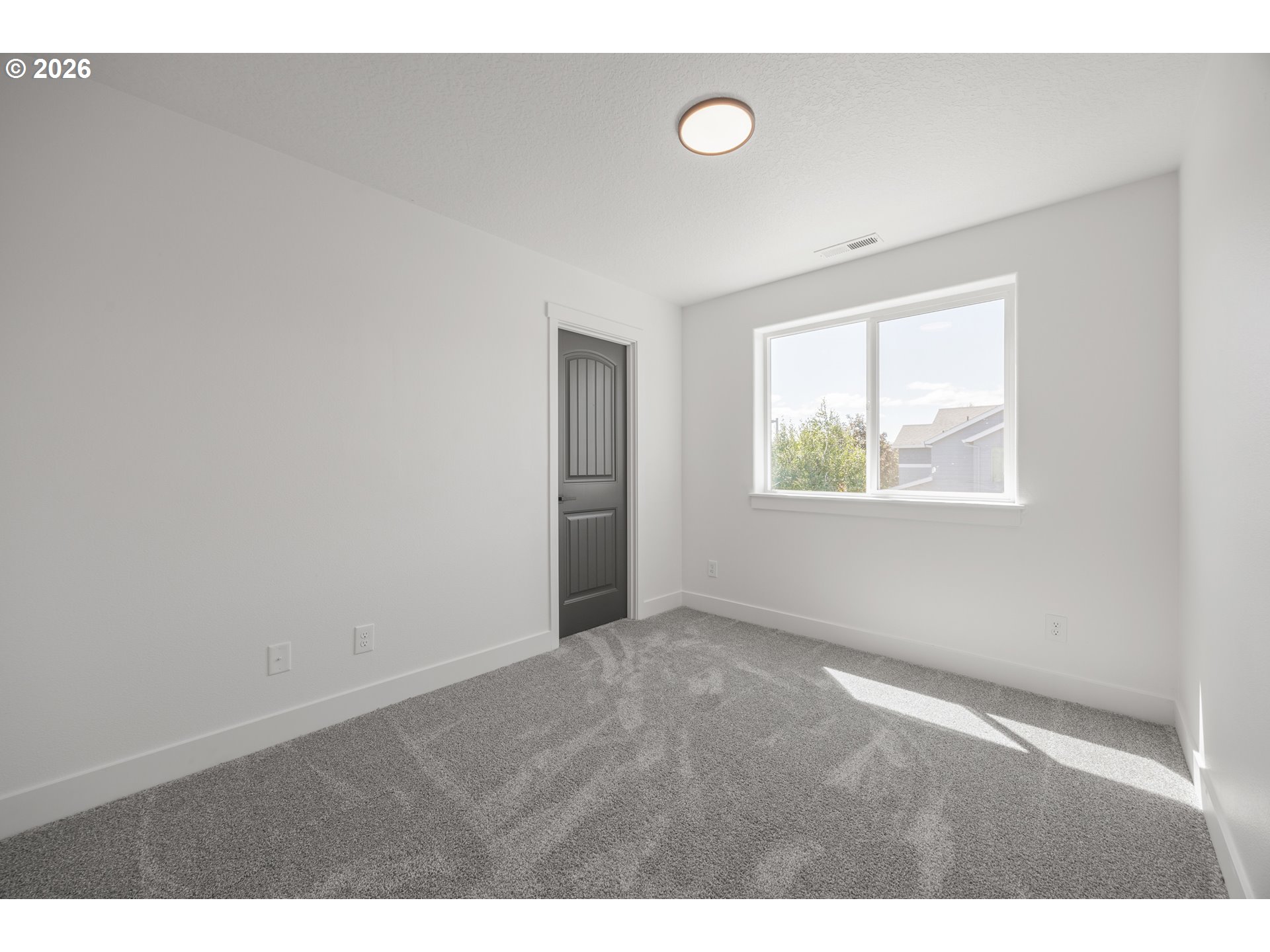 601 St Charles St Property Photo 23