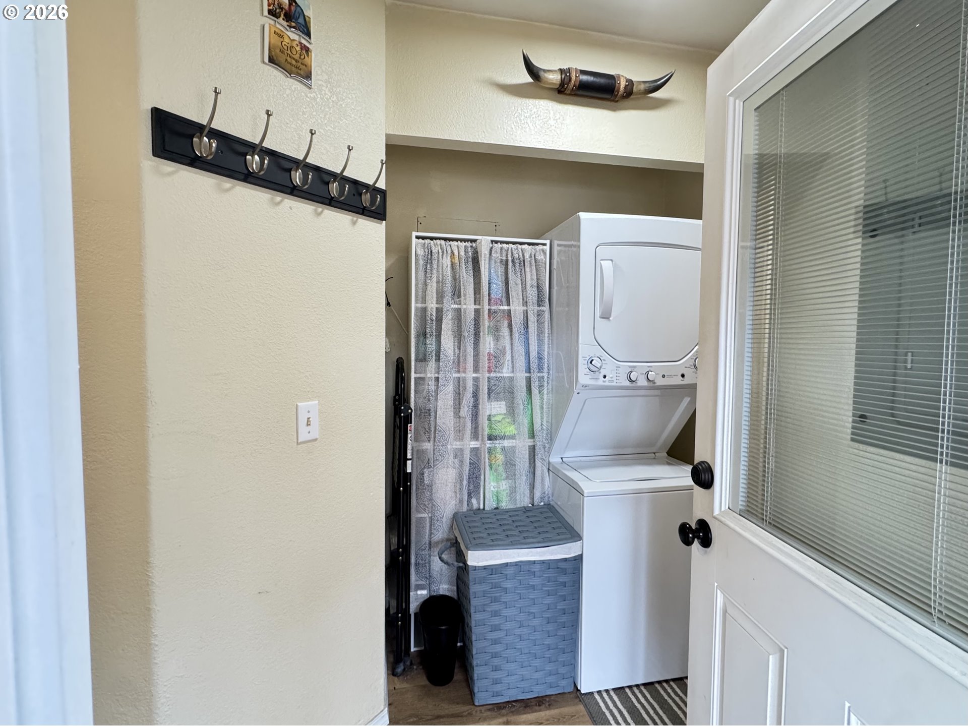 3760 Highway 101 1 Property Photo 6
