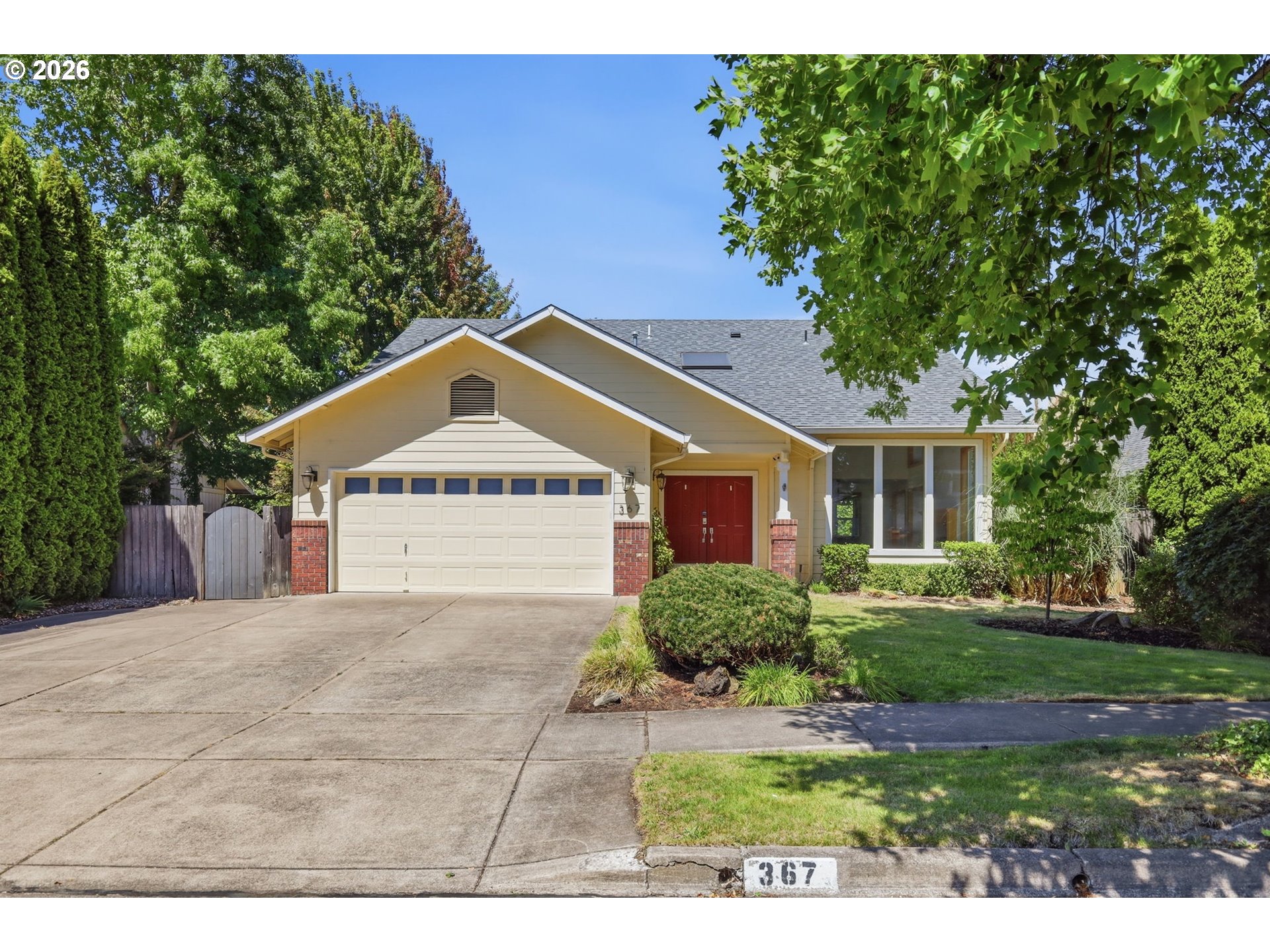 367 Lynnbrook Dr Property Photo 2