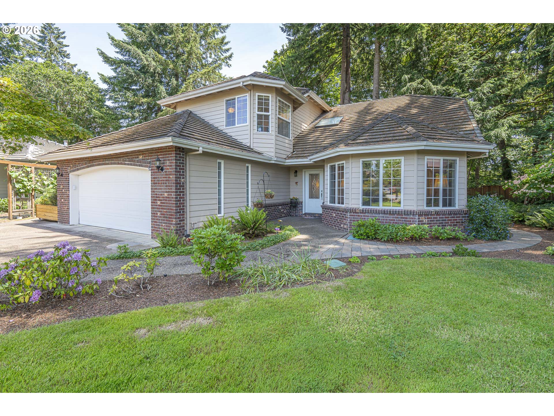 1116 Russ LN Property Photo 1