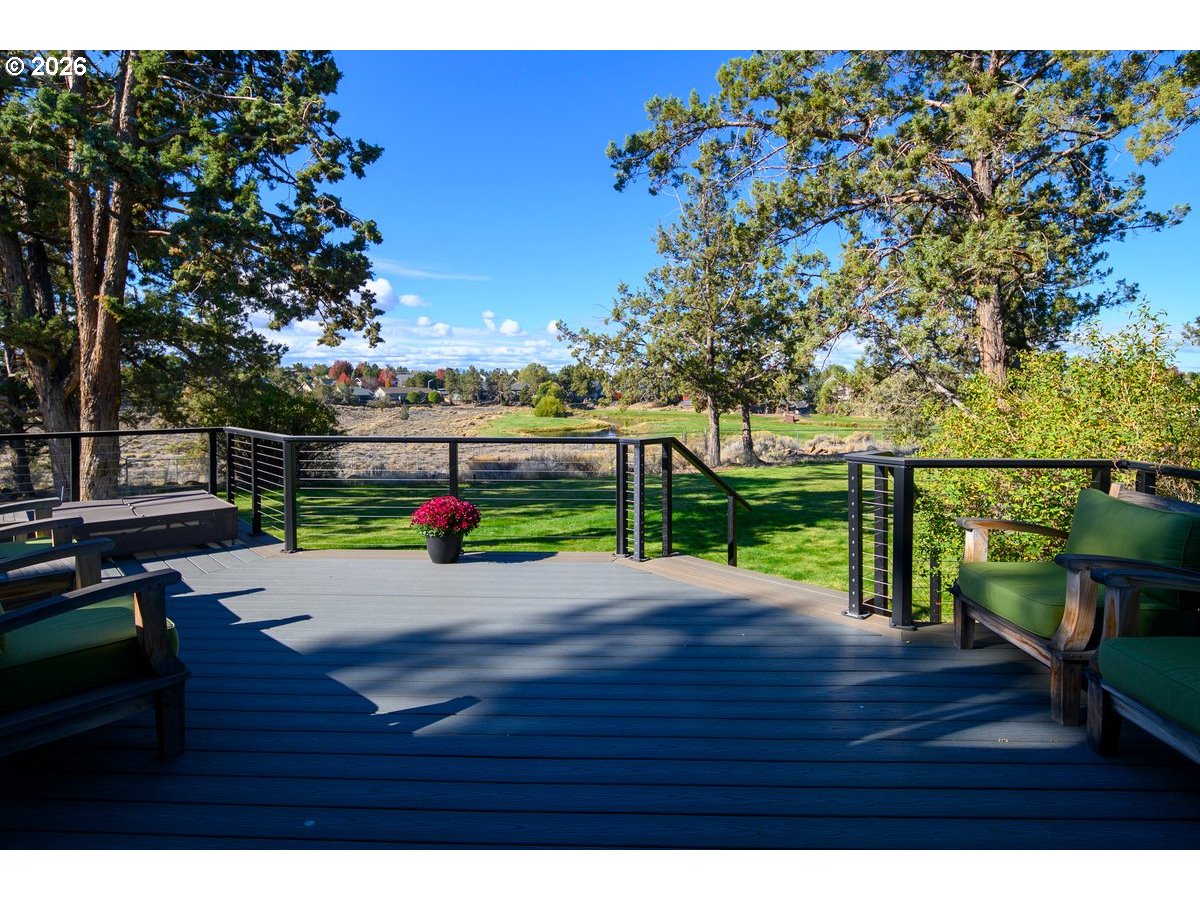 1233 Sw Canyon Dr Property Photo 30
