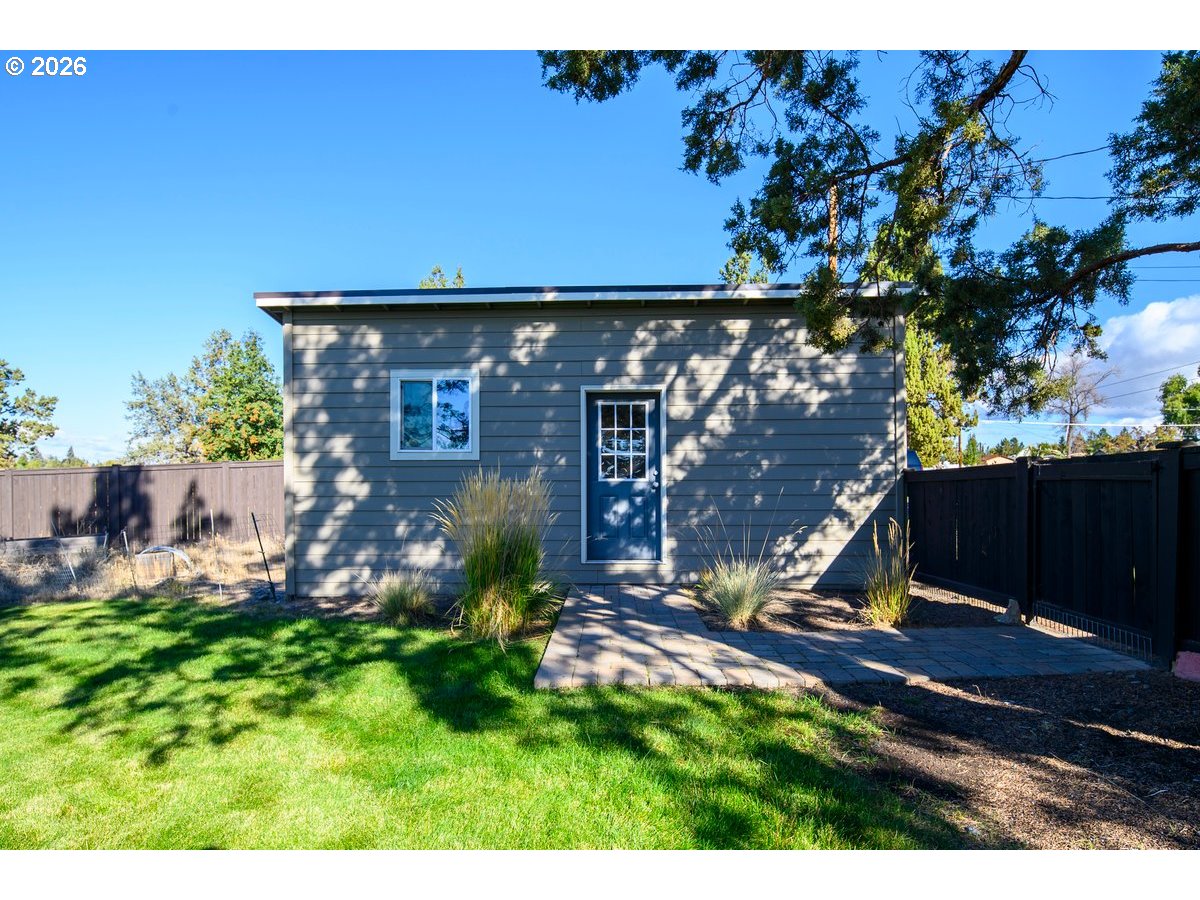 1233 Sw Canyon Dr Property Photo 38