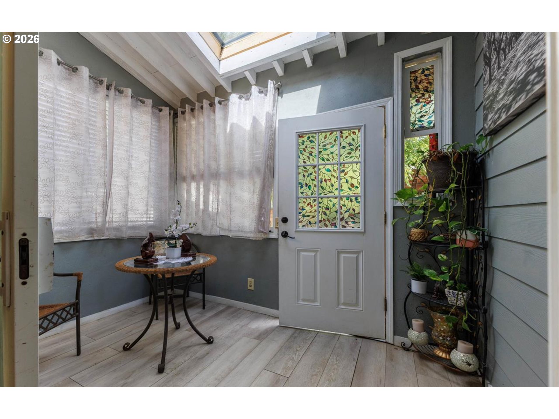 1329 Baker St Property Photo 12