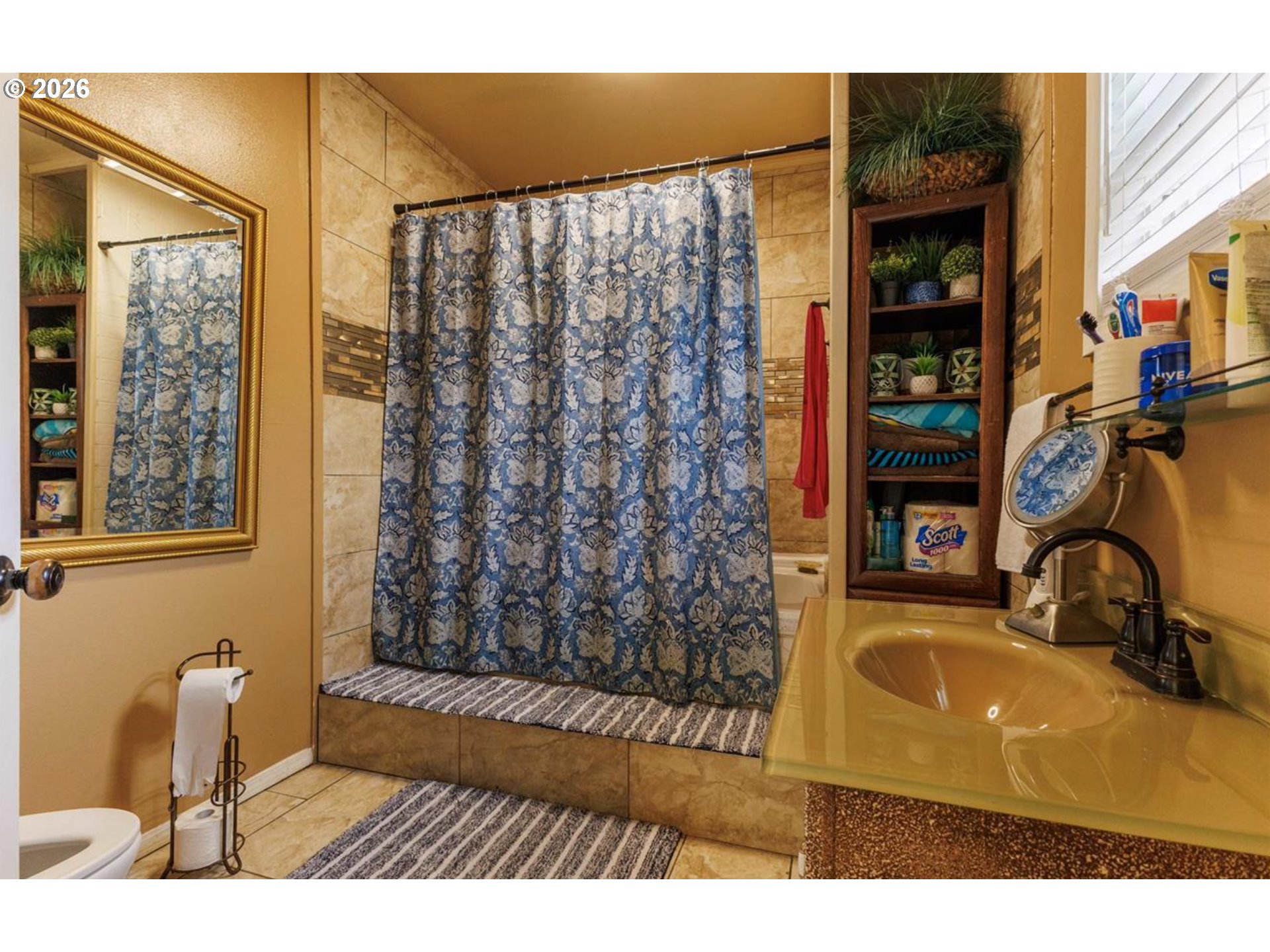 1329 Baker St Property Photo 15