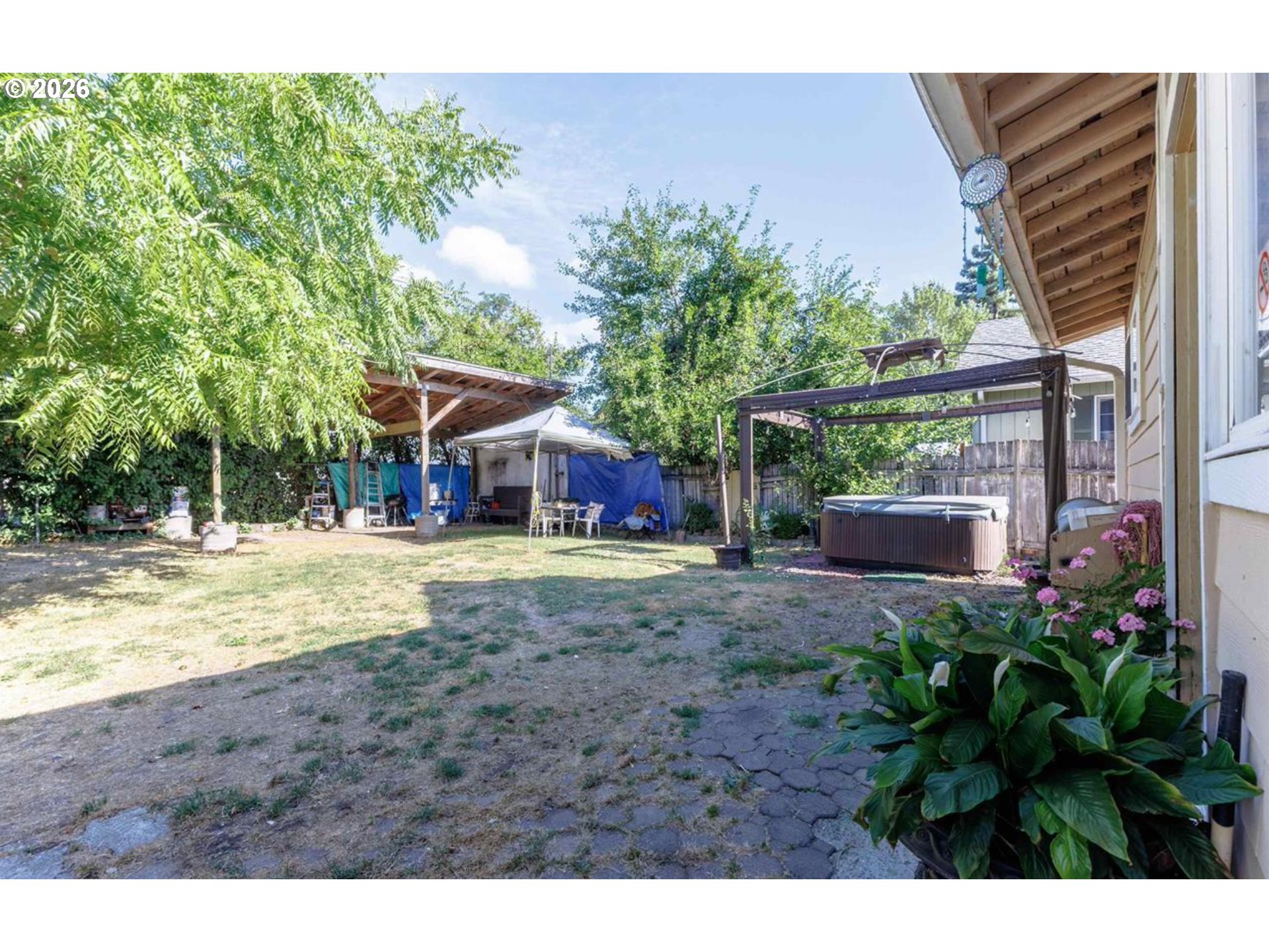 1329 Baker St Property Photo 23