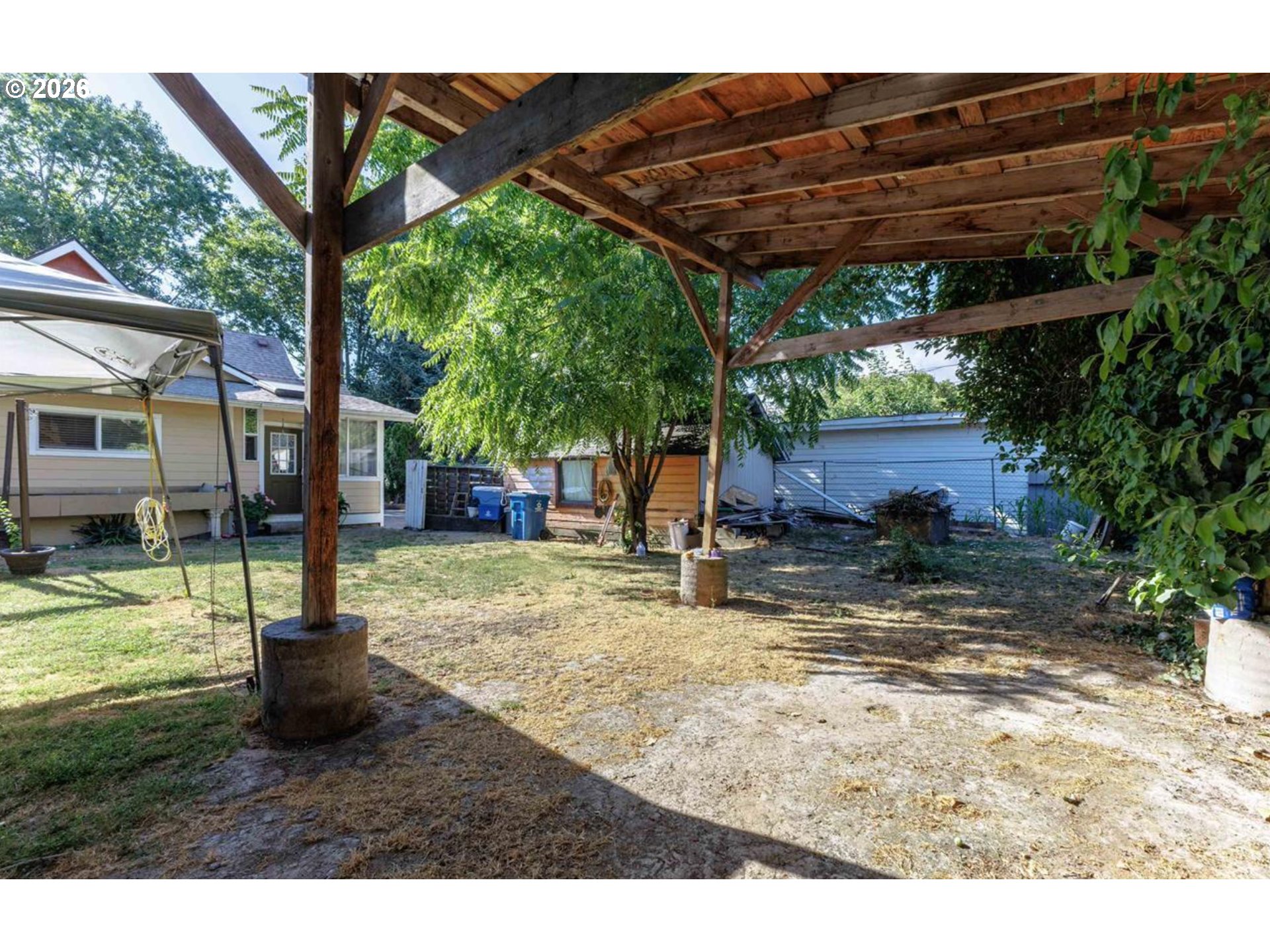 1329 Baker St Property Photo 24