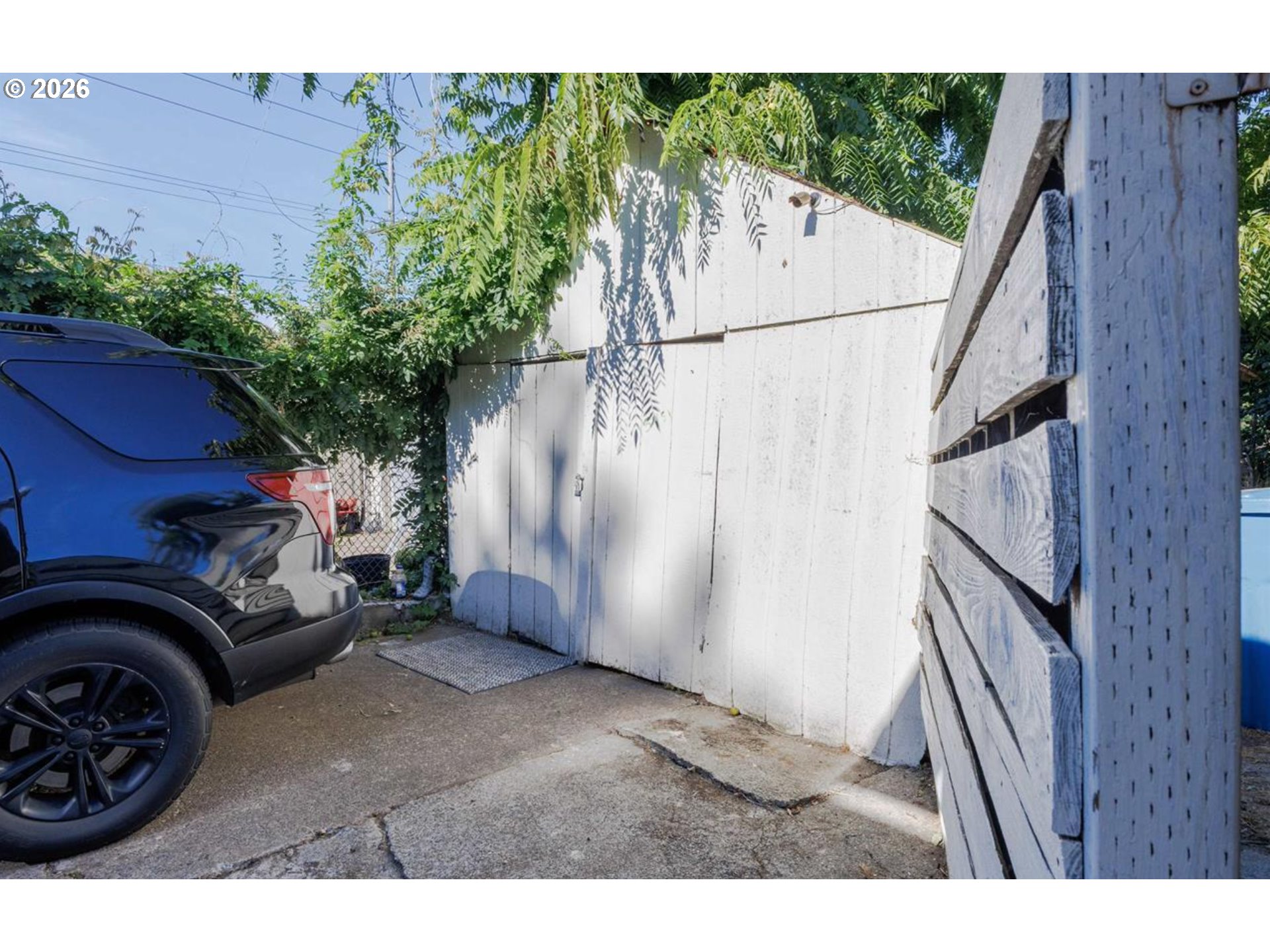 1329 Baker St Property Photo 26