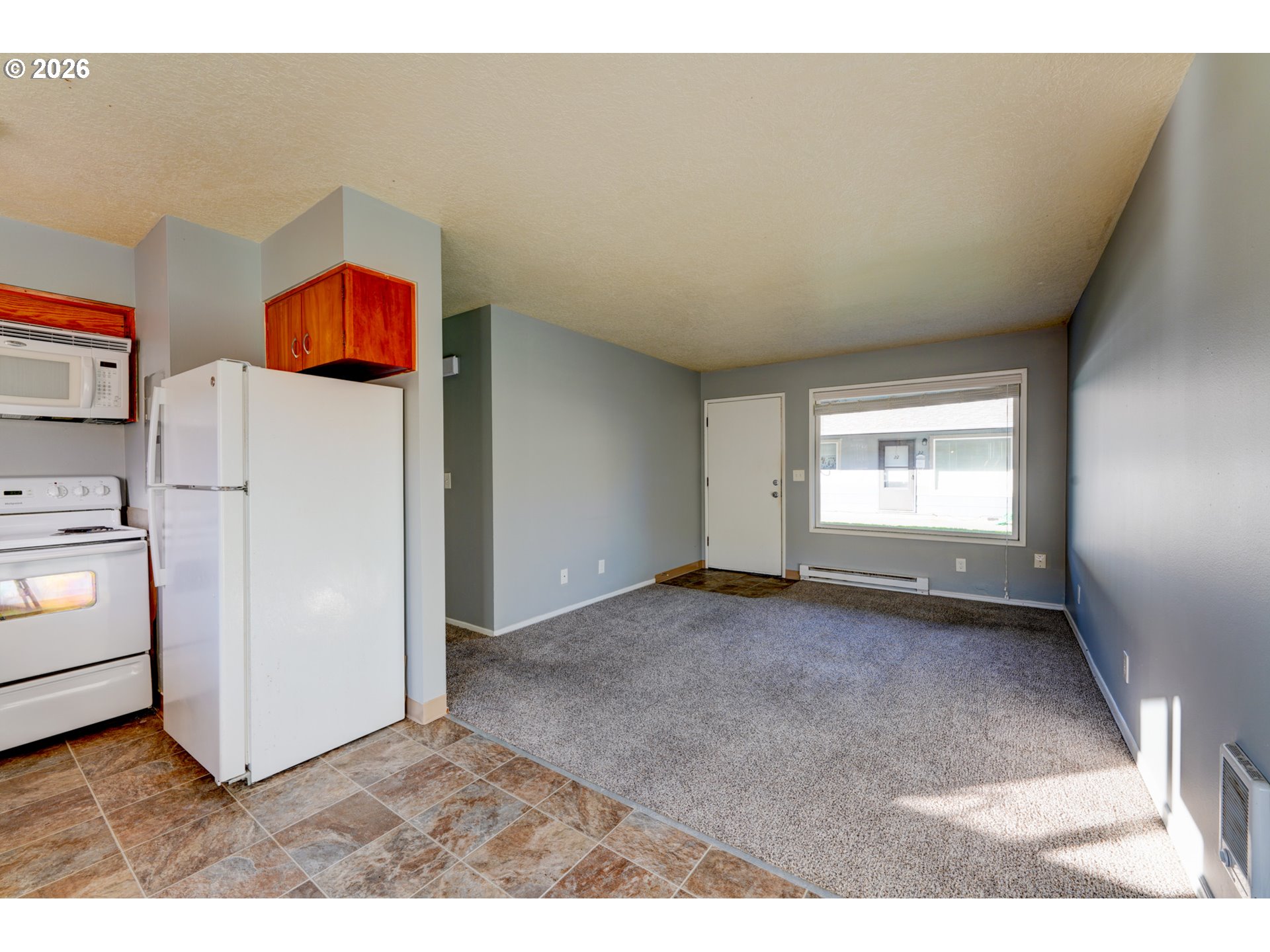 1049 Se Walnut St Property Photo 13