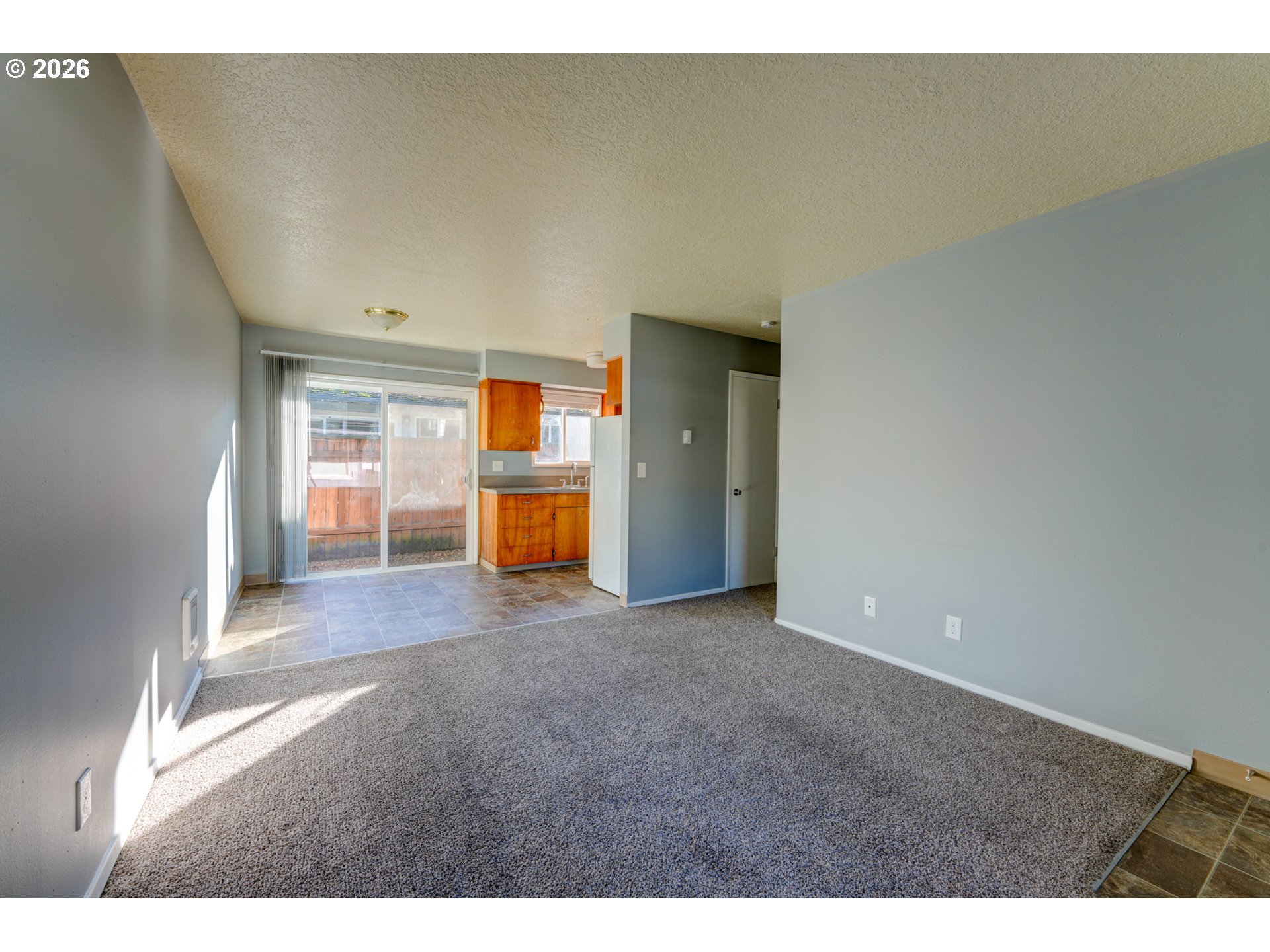 1049 Se Walnut St Property Photo 16