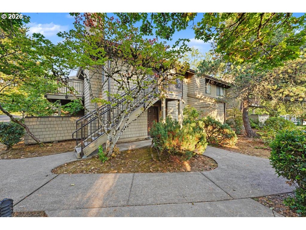84 Galen St Property Photo 1