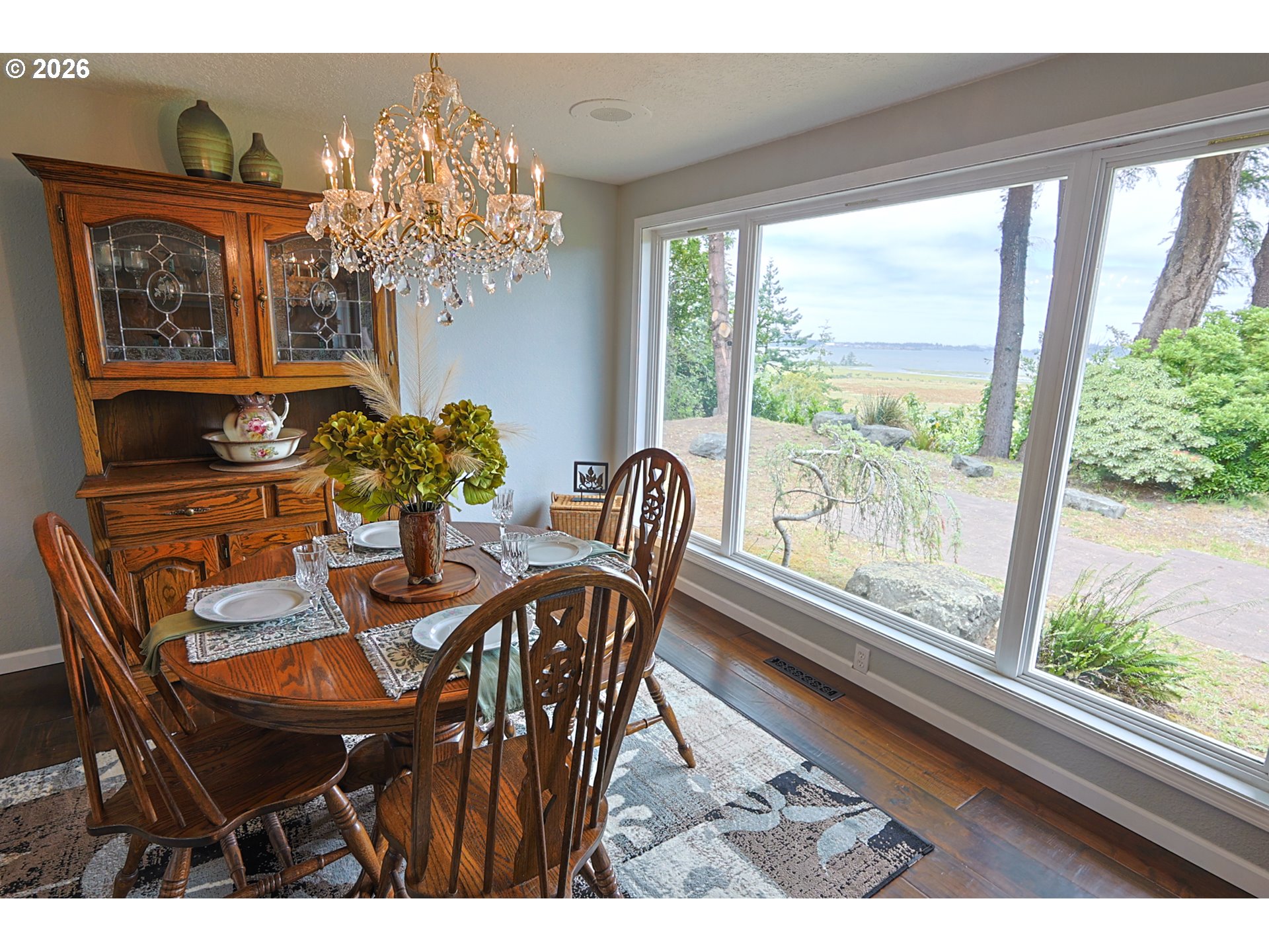 1689 Applewood Dr Property Photo 17