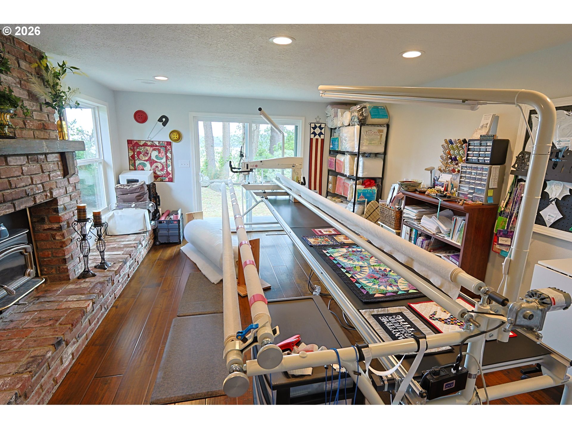 1689 Applewood Dr Property Photo 19