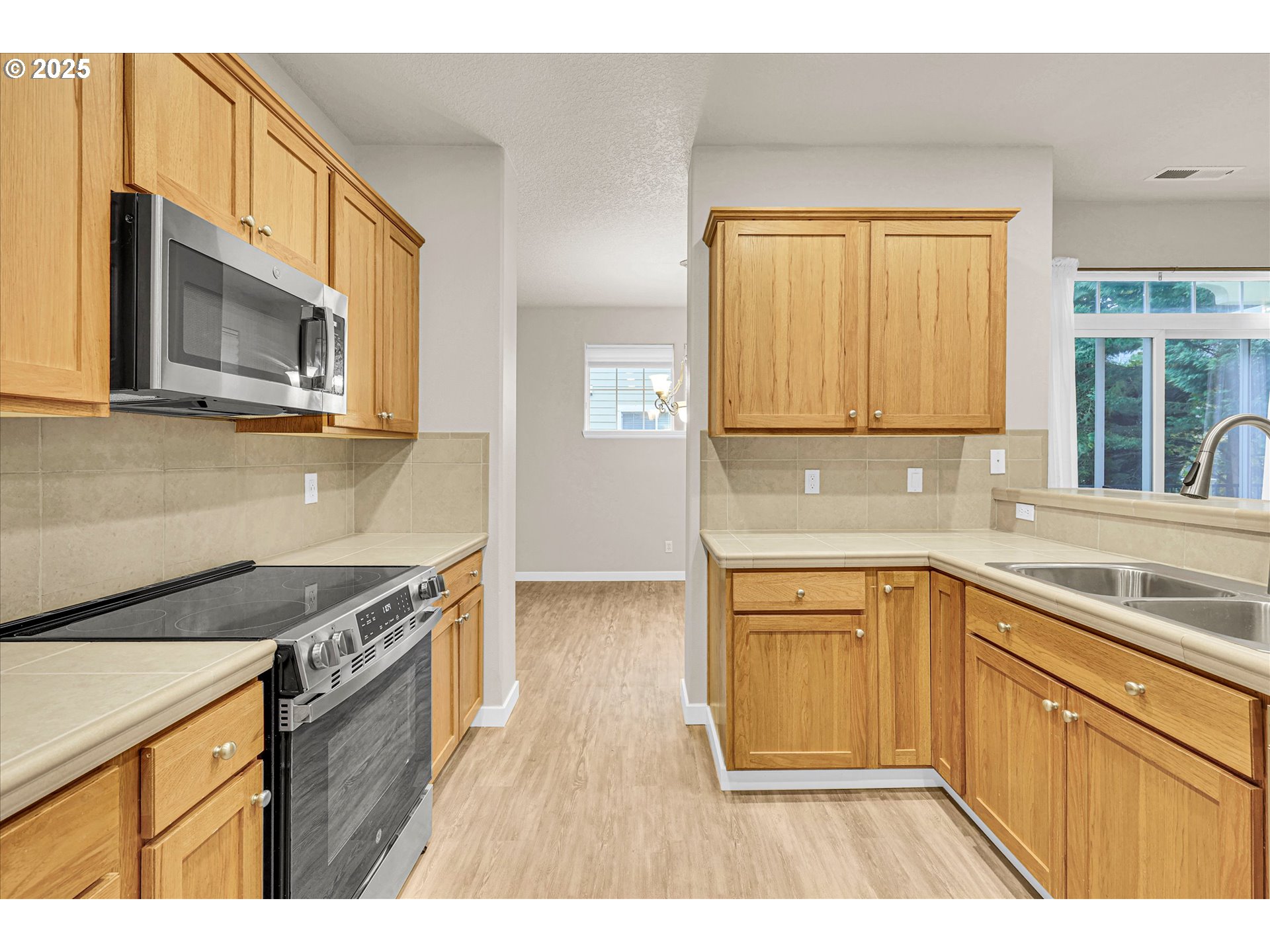 11759 Sw Murre Ter Property Photo 4