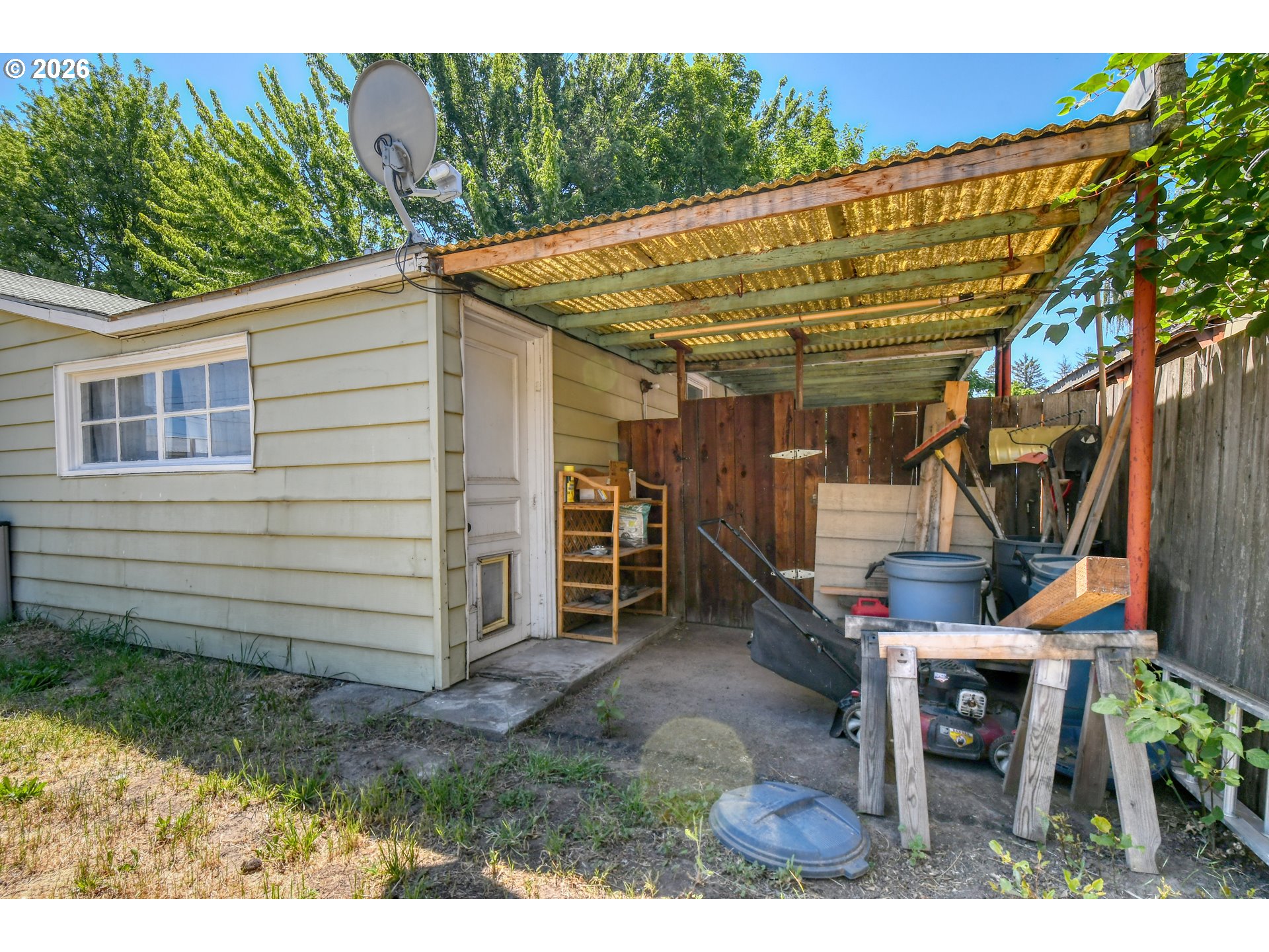 433 E Darwin St Property Photo 24