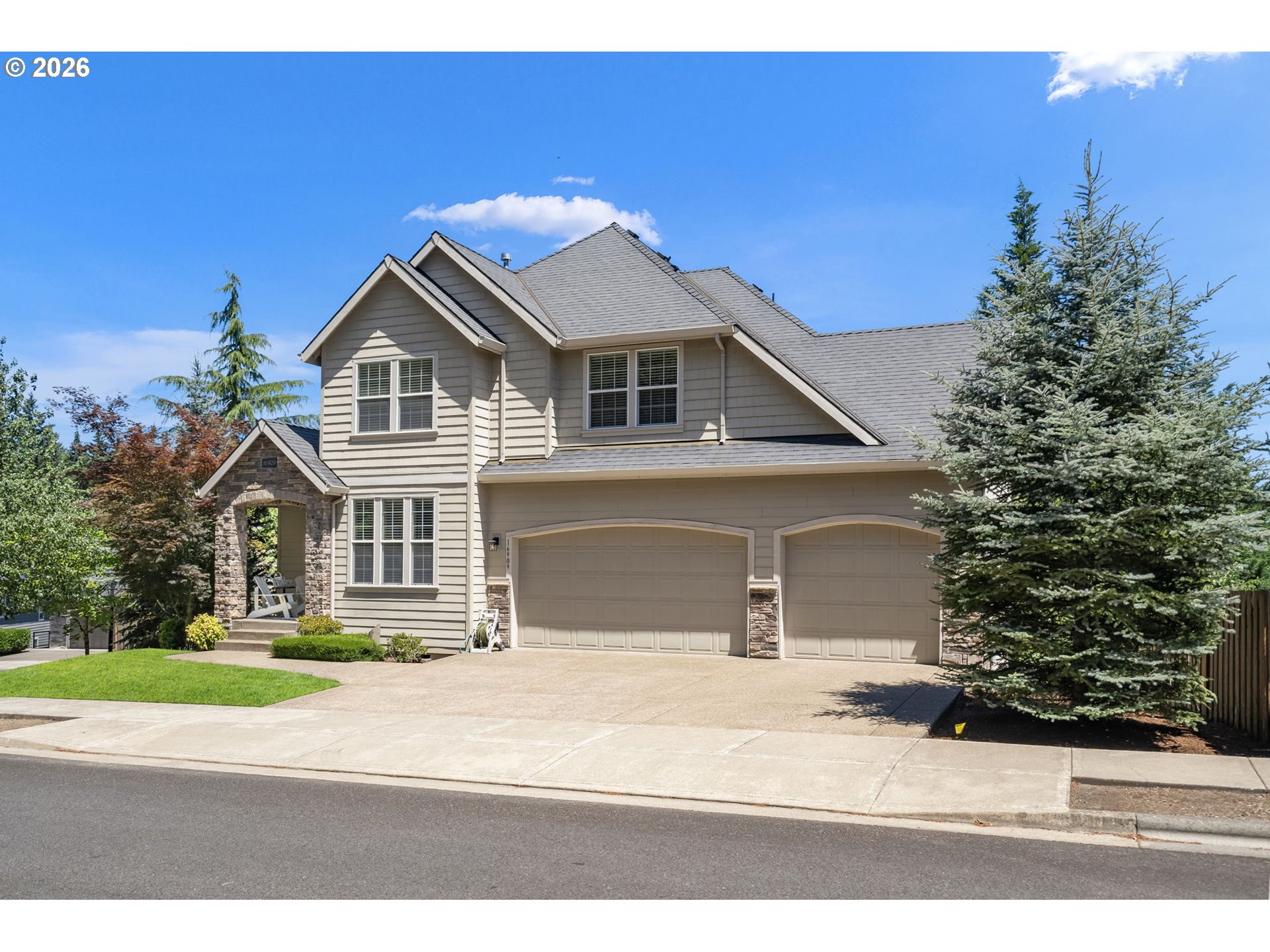 16909 Sw Marcile Ln Property Photo 2