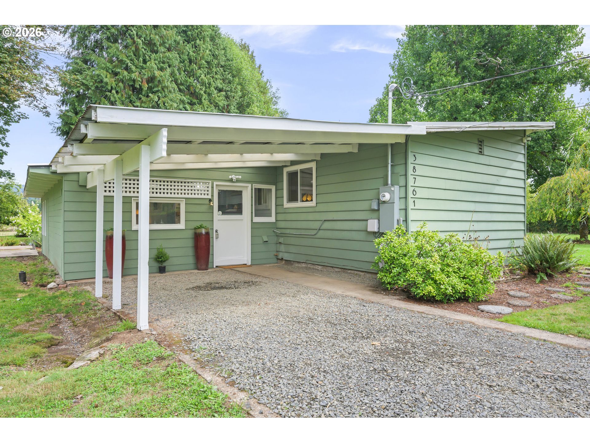 38761 Flowerdale Dr Property Photo 1