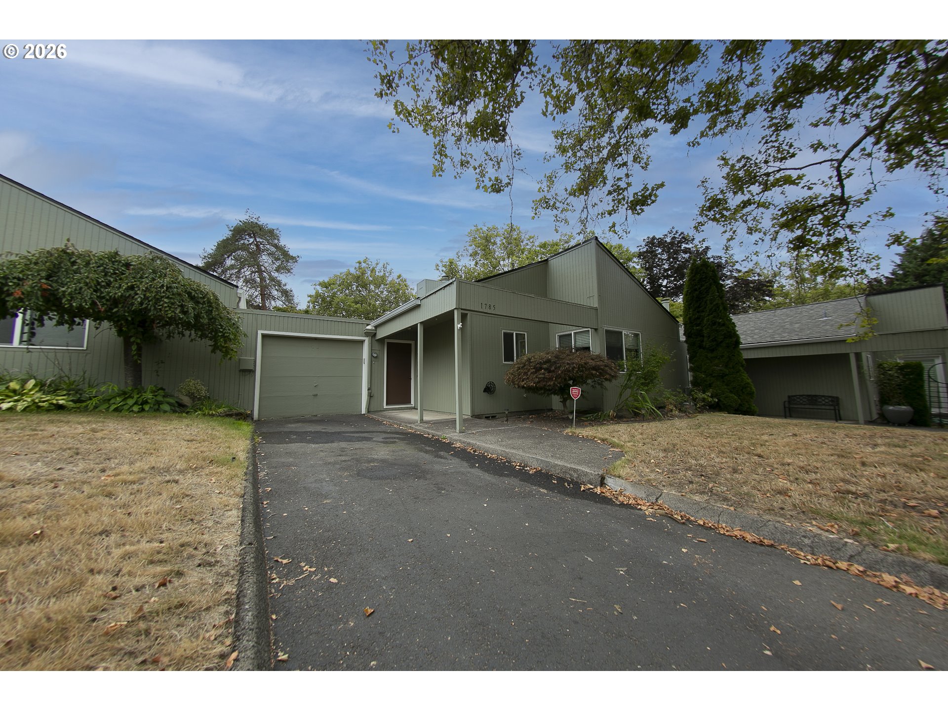 1785 Nw Rolling Hill Dr Property Photo 1