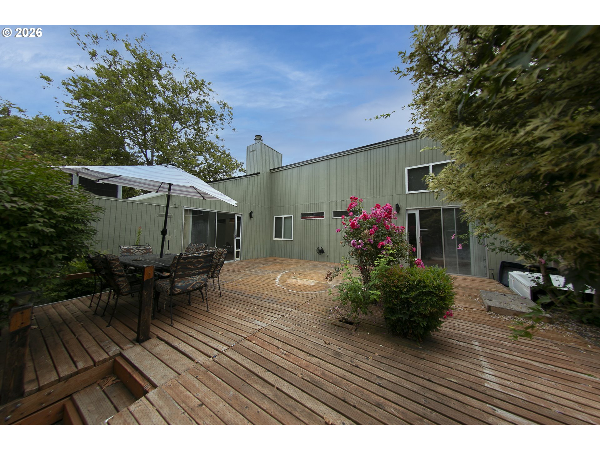 1785 Nw Rolling Hill Dr Property Photo 3