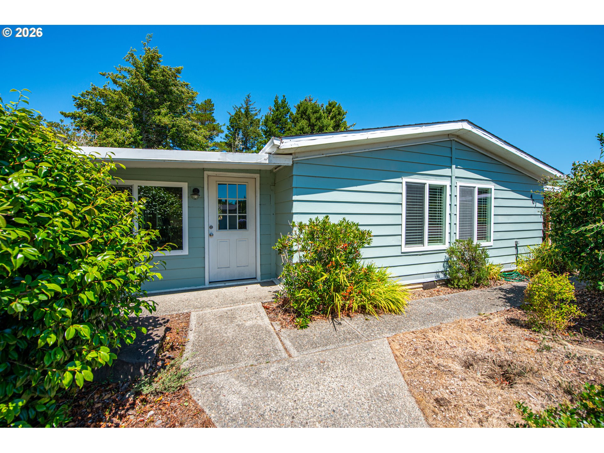 1600 Rhododendron Dr 407 Property Photo 1