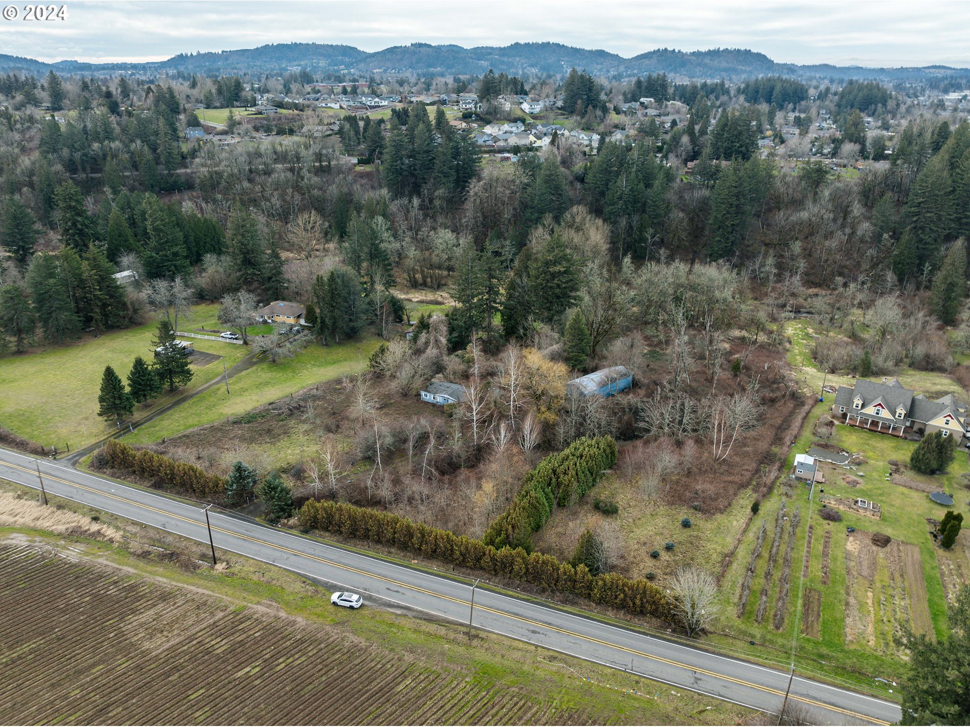 2505 Se Troutdale Rd Property Photo 2