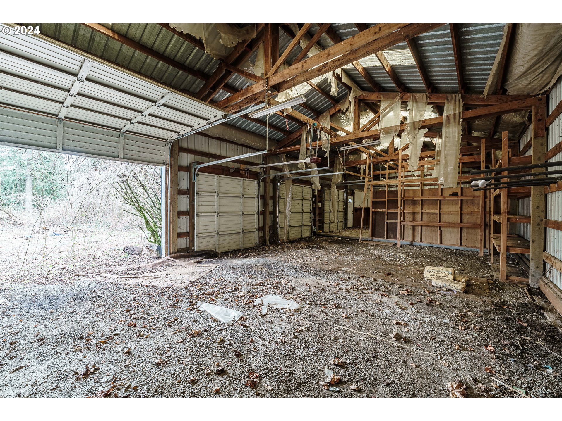 2505 Se Troutdale Rd Property Photo 6