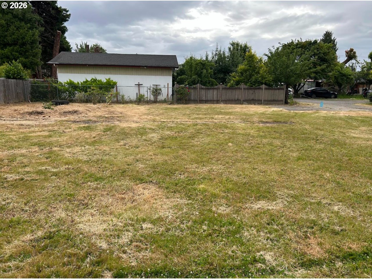 2045 Hollywood Dr Ne Property Photo 3