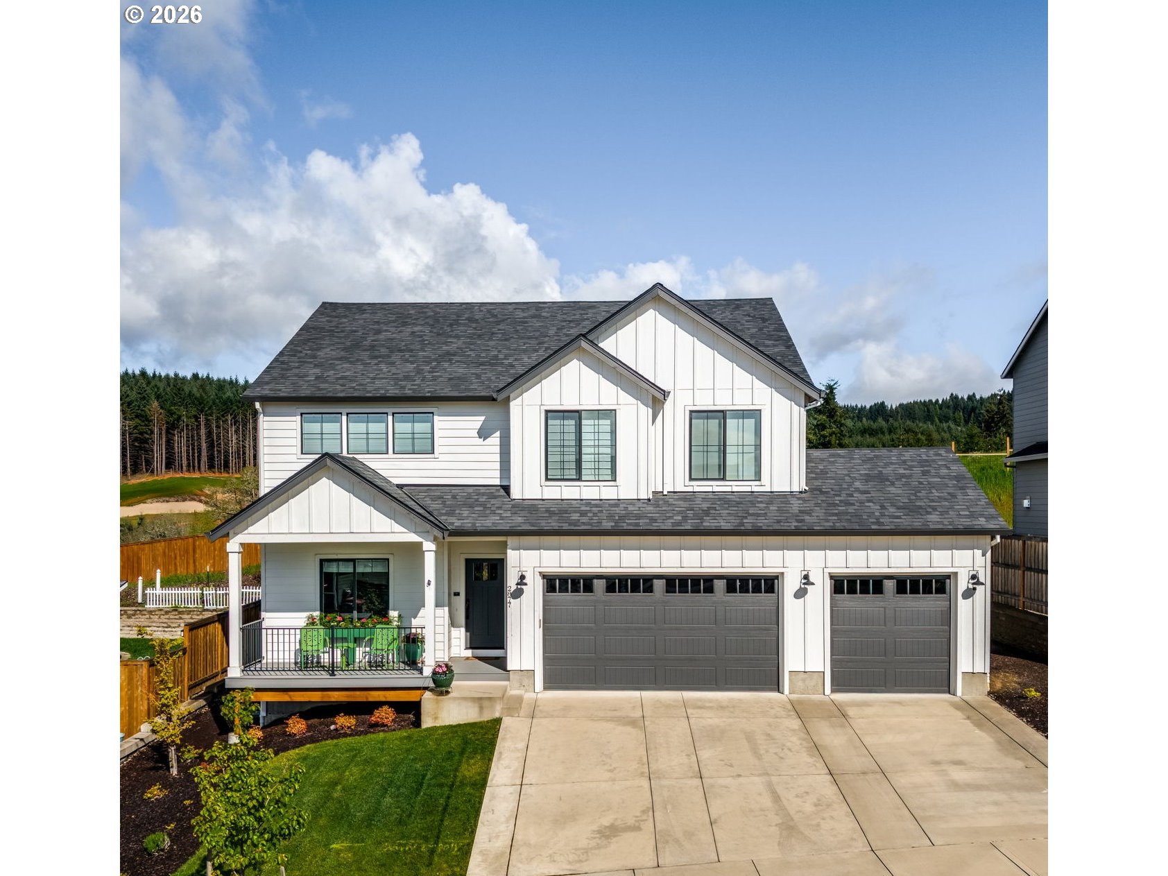 2877 NW MT ASHLAND LN Property Photo 1