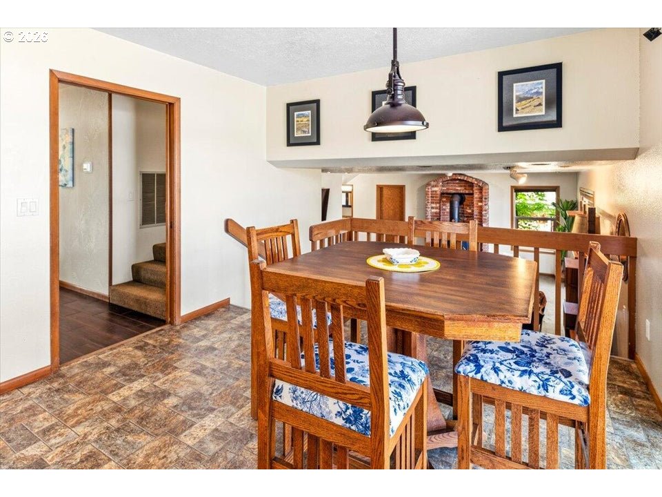 1176 Ne Barnes Rd Property Photo 20