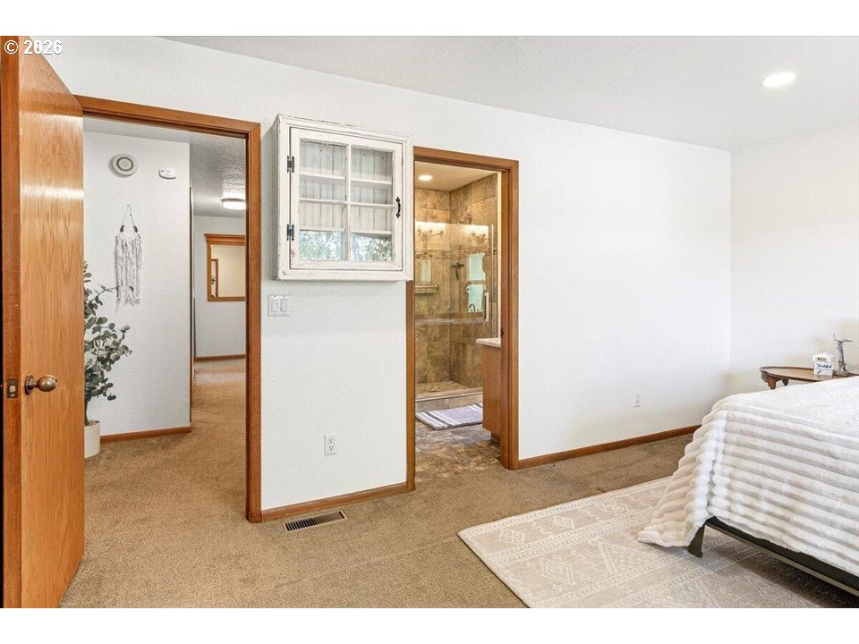 1176 Ne Barnes Rd Property Photo 26